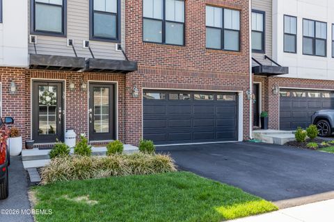 Townhouse For Rent - 28 Kelly Way<br/> Tinton Falls, NJ 07724