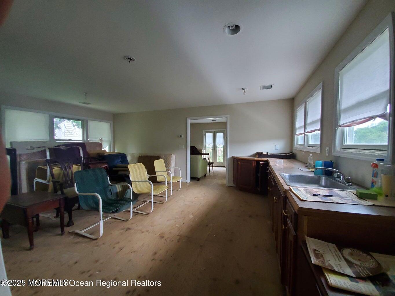 92 Compton Street, Belford, New Jersey image 15