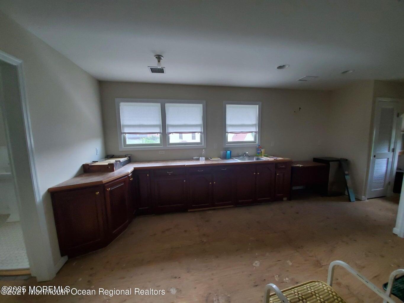 92 Compton Street, Belford, New Jersey image 17