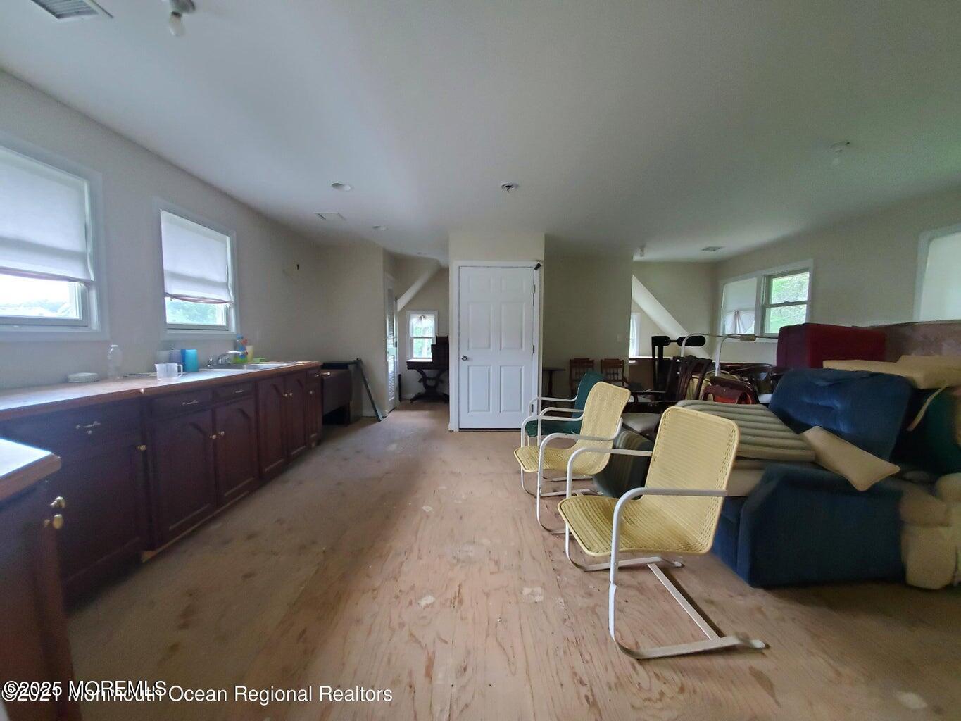 92 Compton Street, Belford, New Jersey image 16