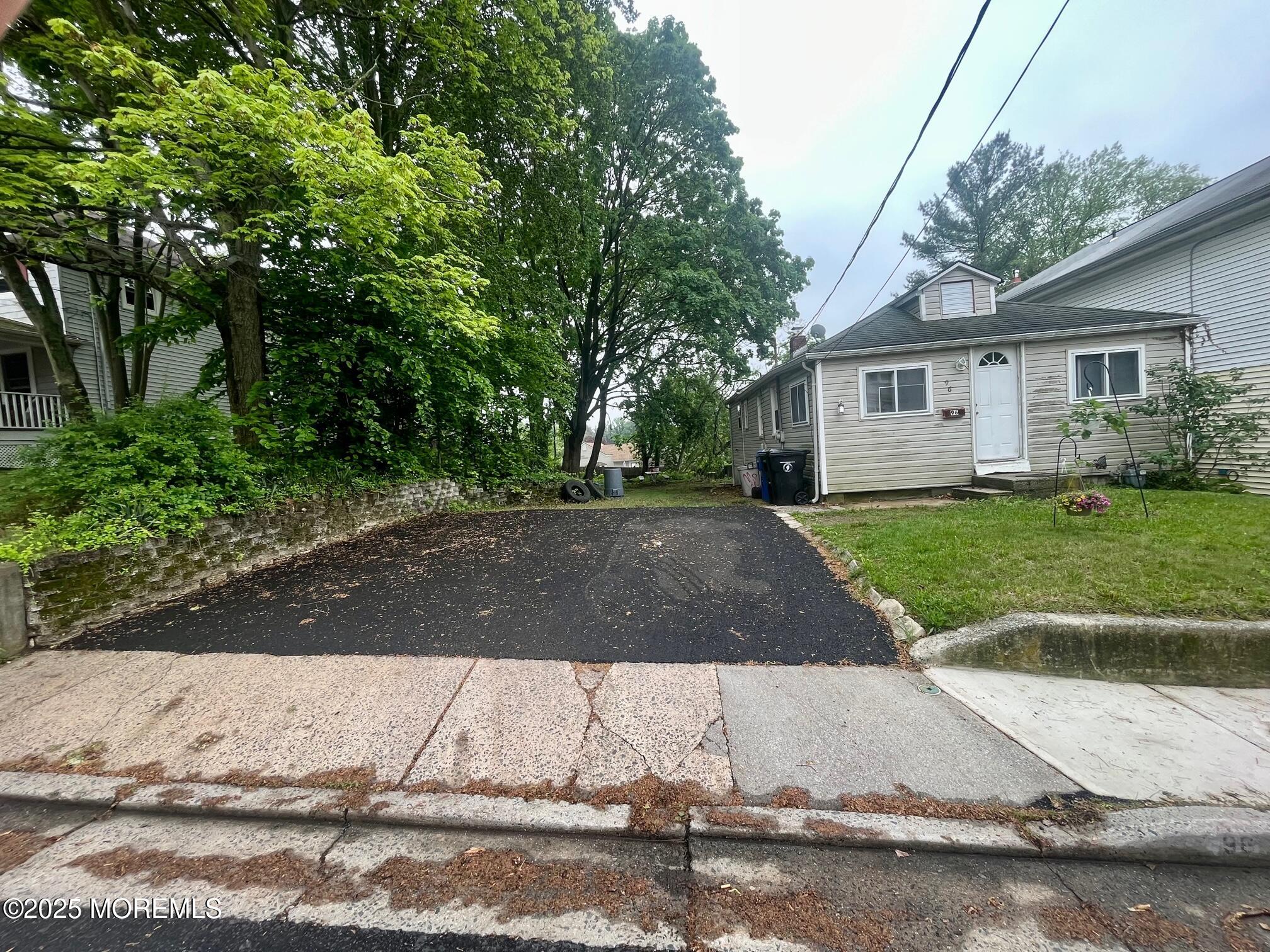 96 Center Avenue, Leonardo, New Jersey image 1