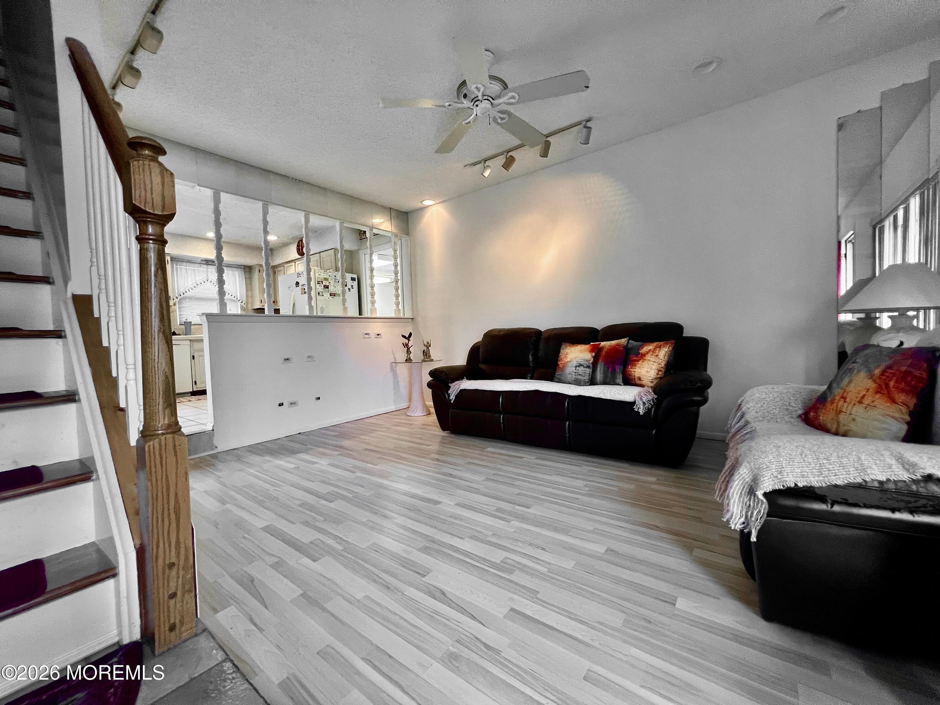 1901 Teakwood Road