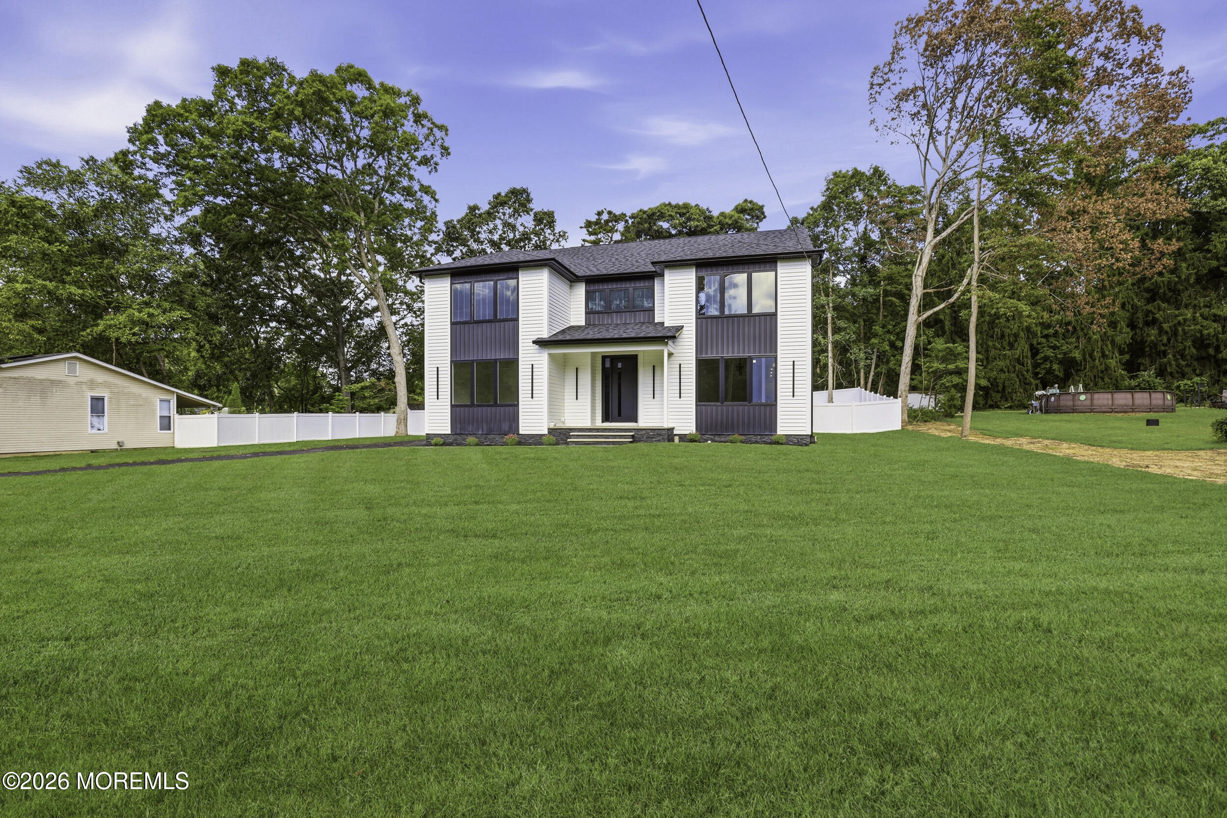 482 Freehold Road