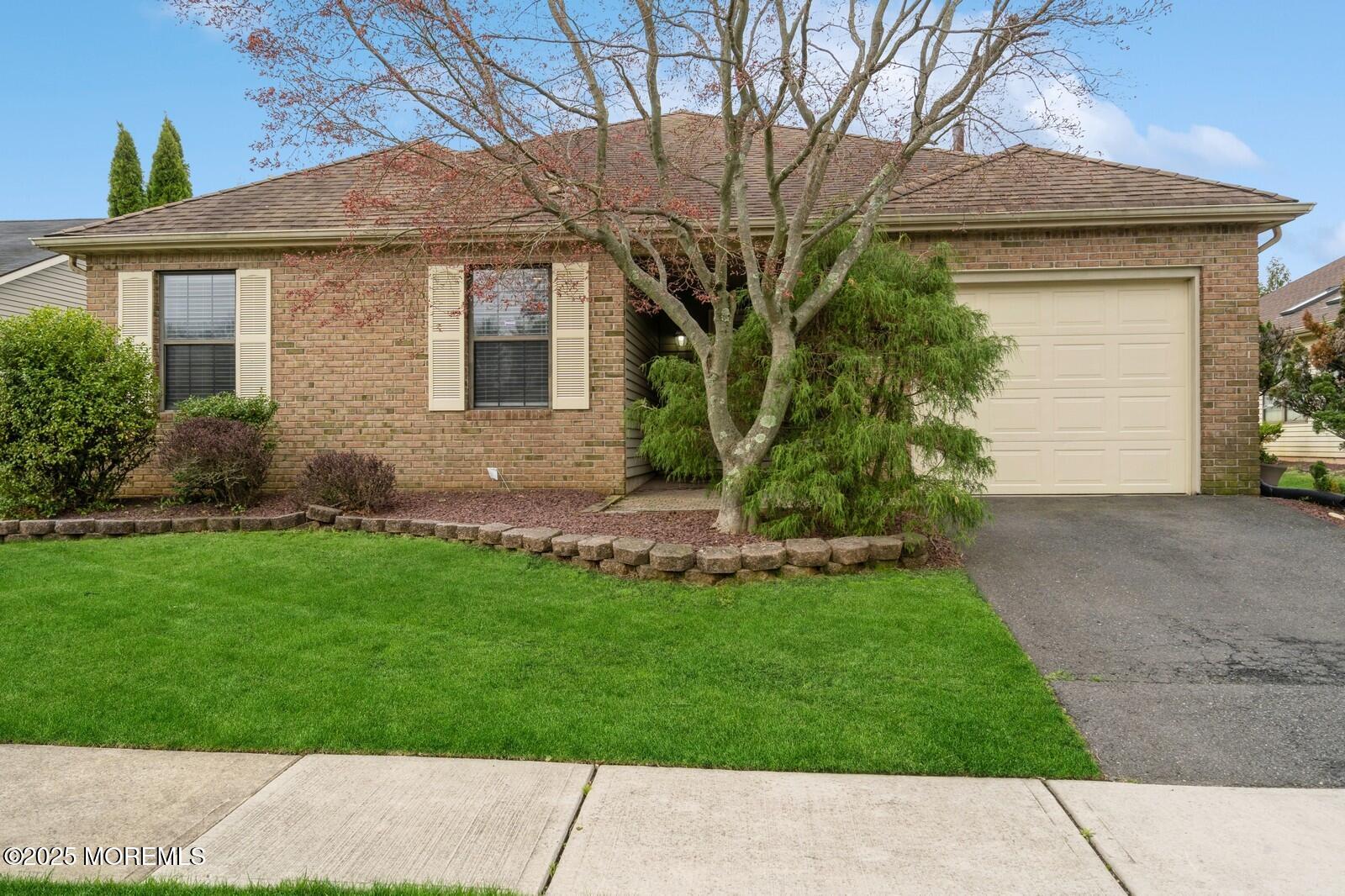 27 Peasley Drive, Marlboro, New Jersey image 3