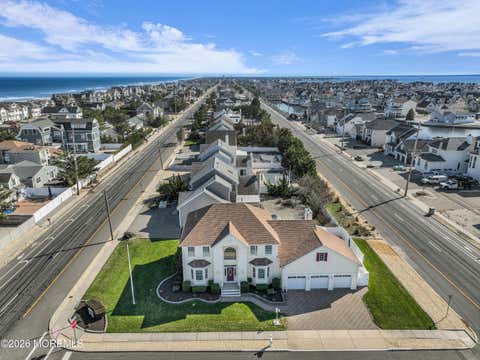 Homes For Sale - 154 Bay Avenue<br/> Mantoloking, NJ 08738