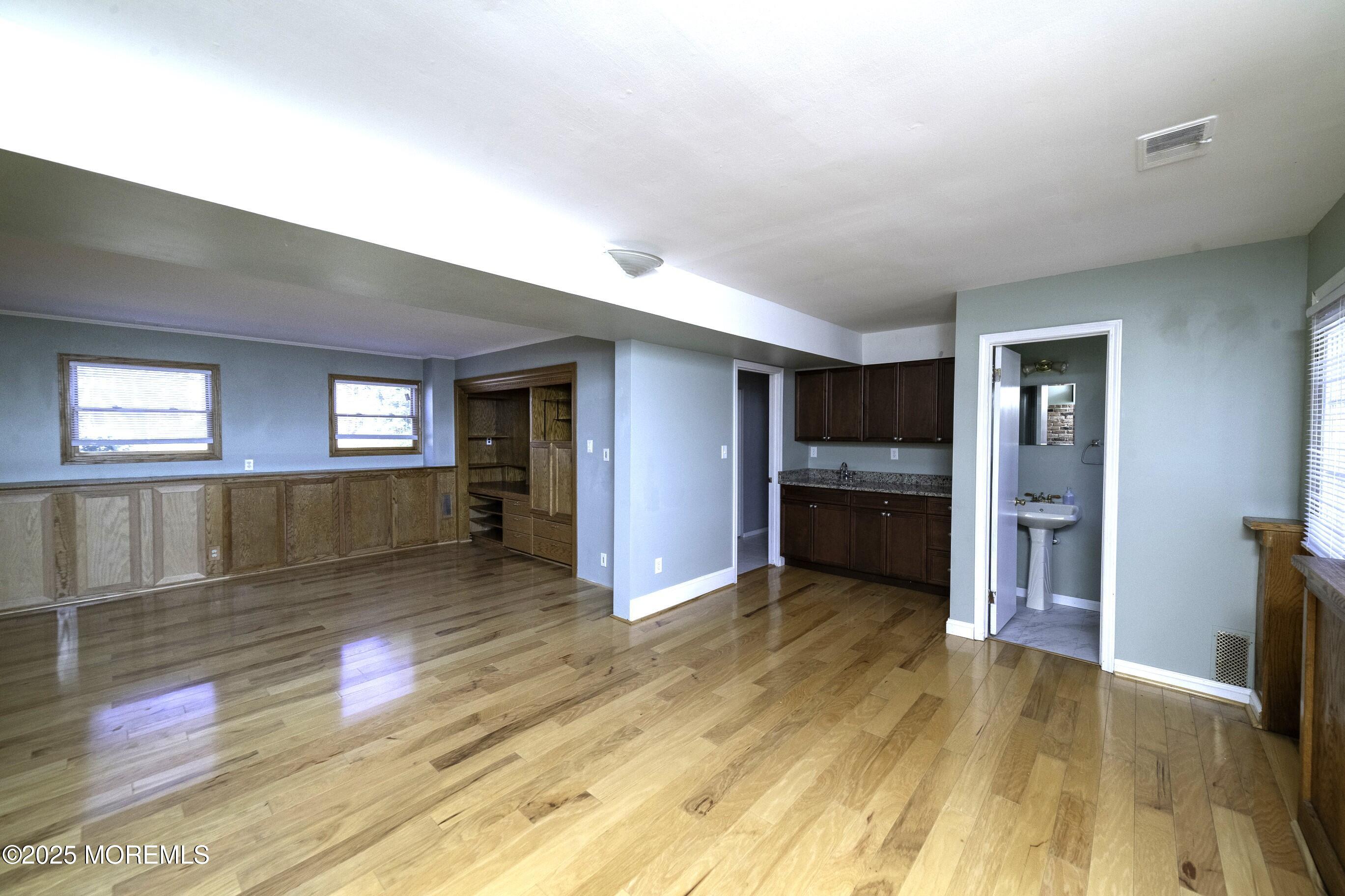 10 Danemar Drive, Middletown, New Jersey image 17