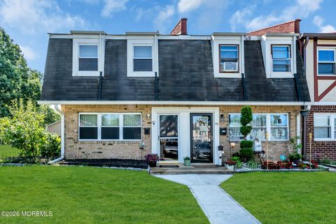 Condo For Sale - 95 Briar Mills Drive #95<br/> Brick, NJ 08724