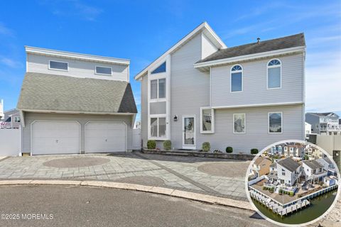 Photo of 39 Merle Drive, Manahawkin, NJ 08050 (MLS # 22530525)