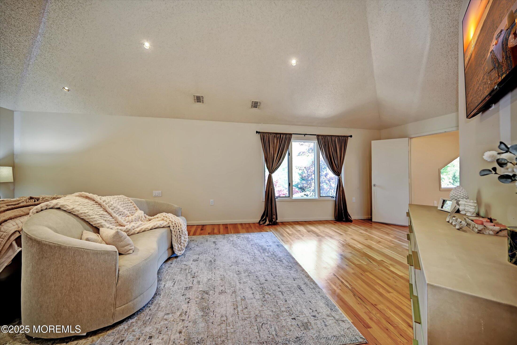 15 Evan Drive, Morganville, New Jersey image 38