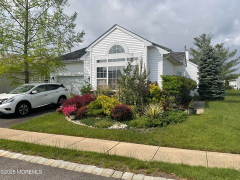 Photo of 6 Ravenna Road, Manchester, NJ 08759 (MLS # 22535553)