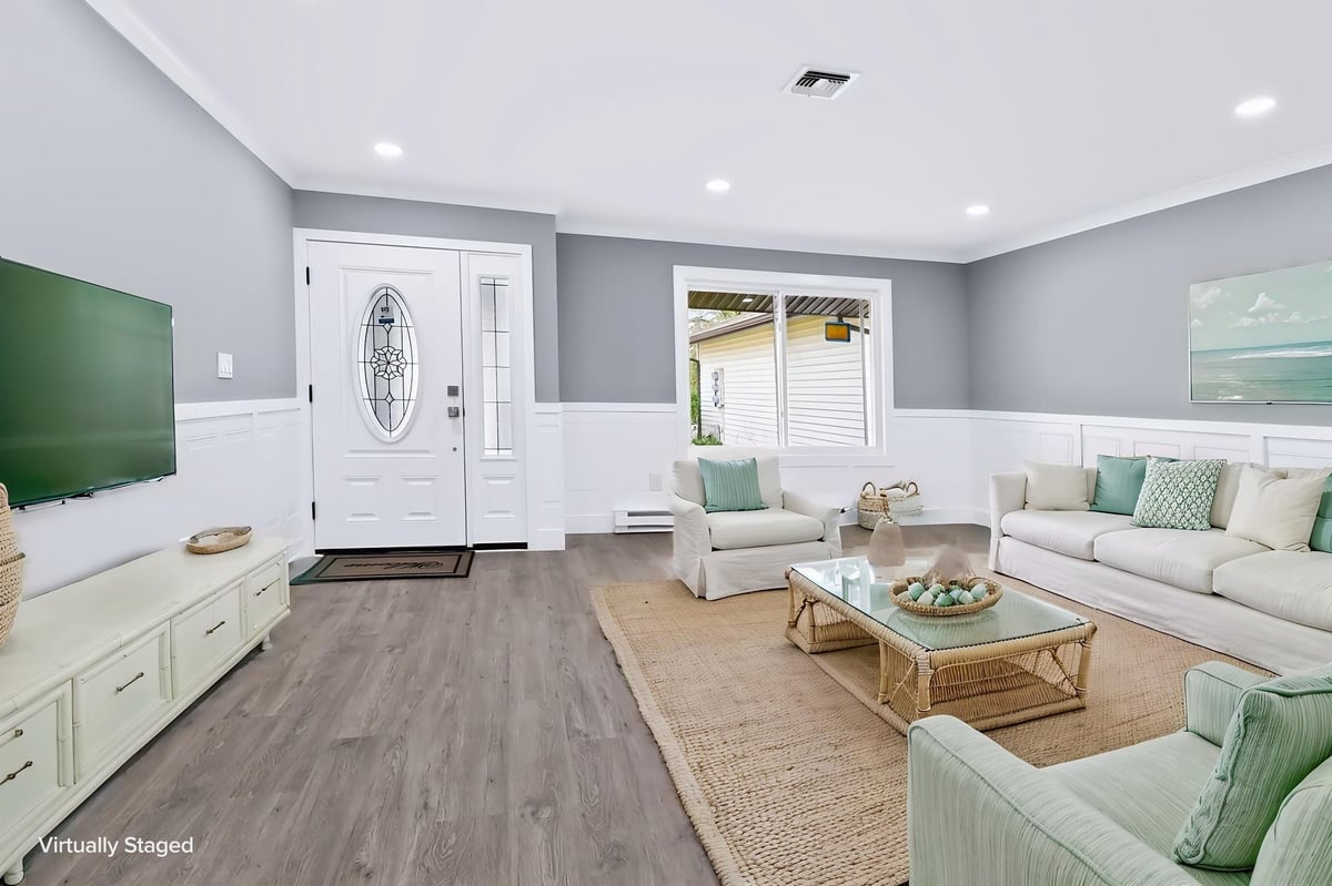148 B Maclura Plaza