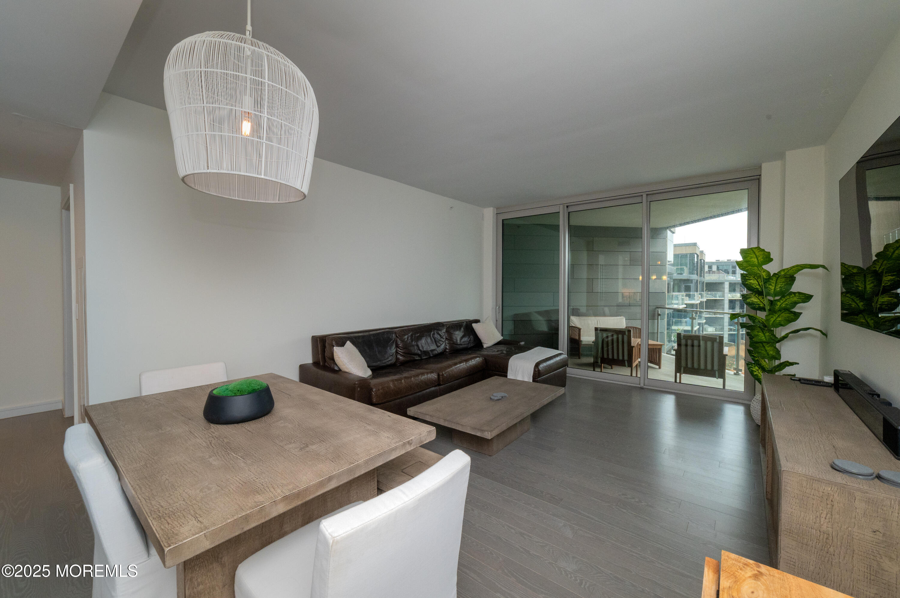 15 Morris Avenue 505