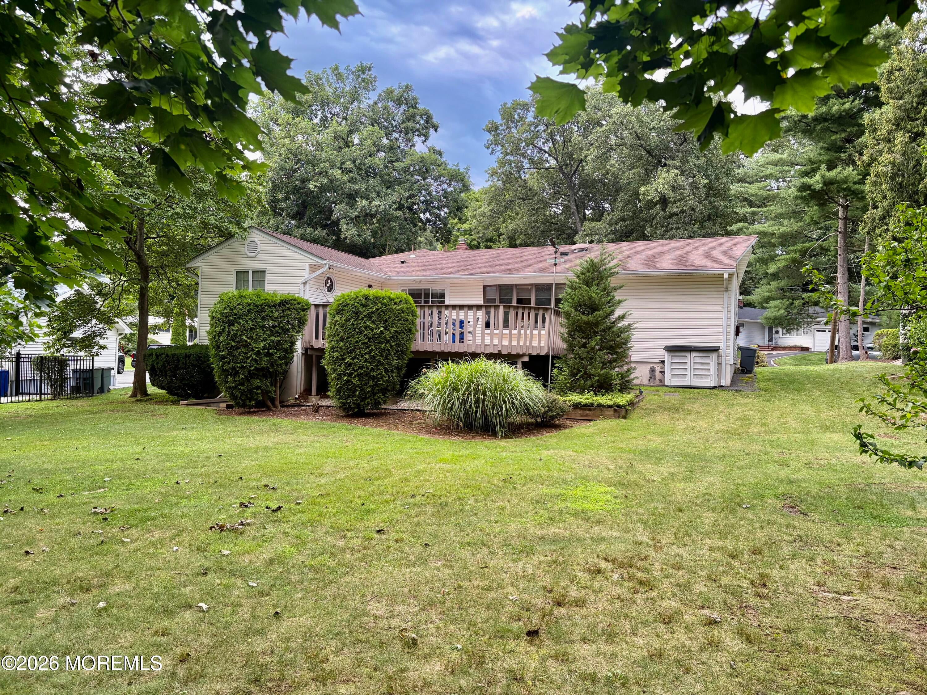 9 Belaire Drive