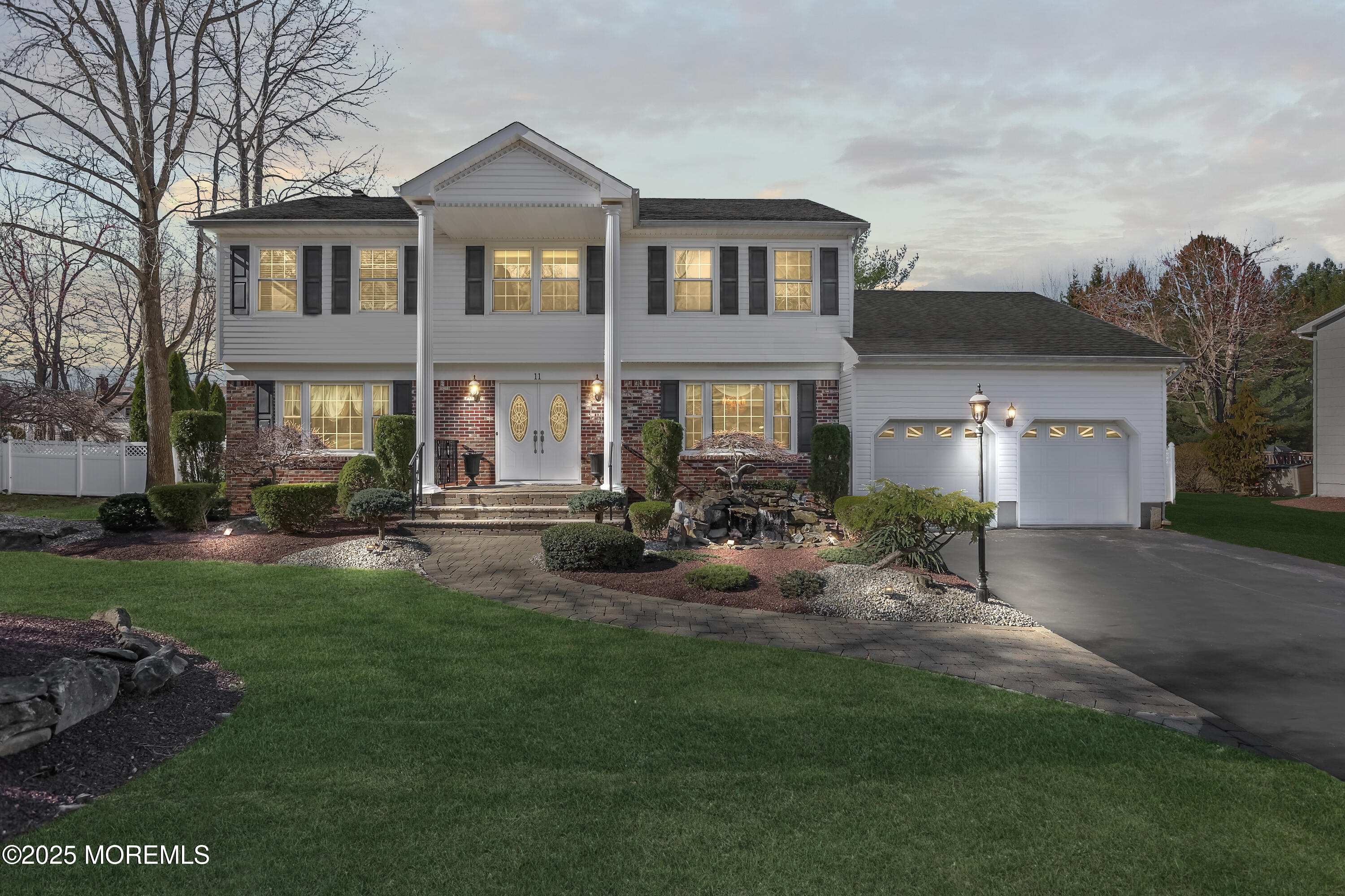 11 Elizabeth Place, Manalapan, New Jersey image 1