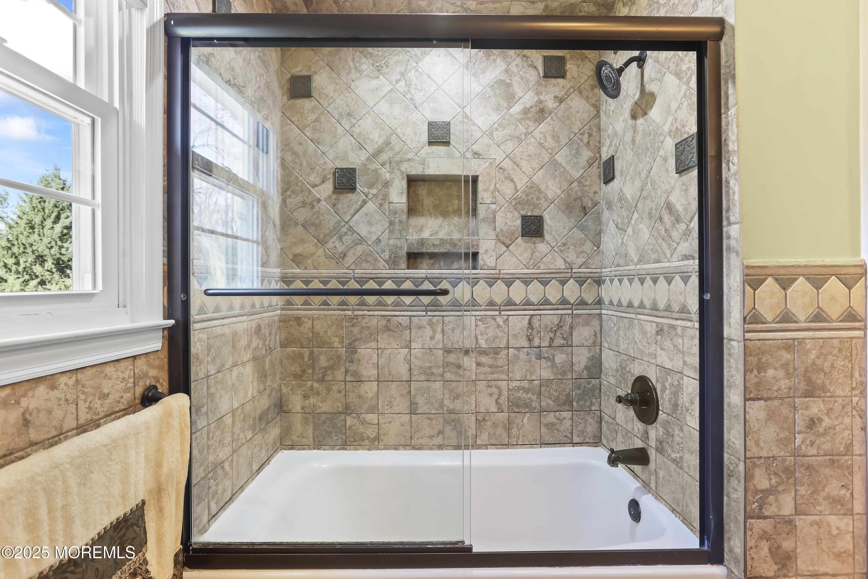 11 Elizabeth Place, Manalapan, New Jersey image 30