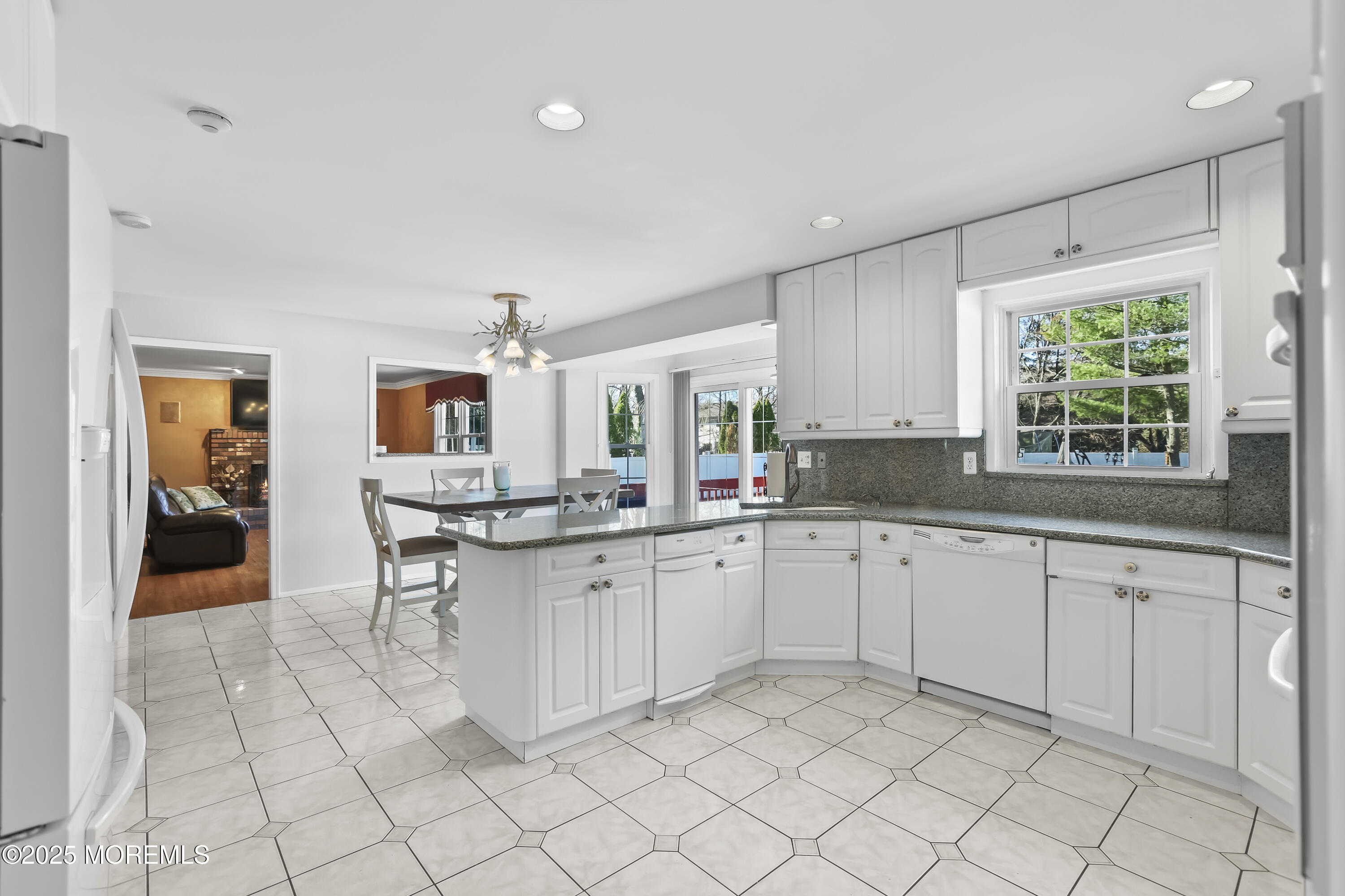 11 Elizabeth Place, Manalapan, New Jersey image 10