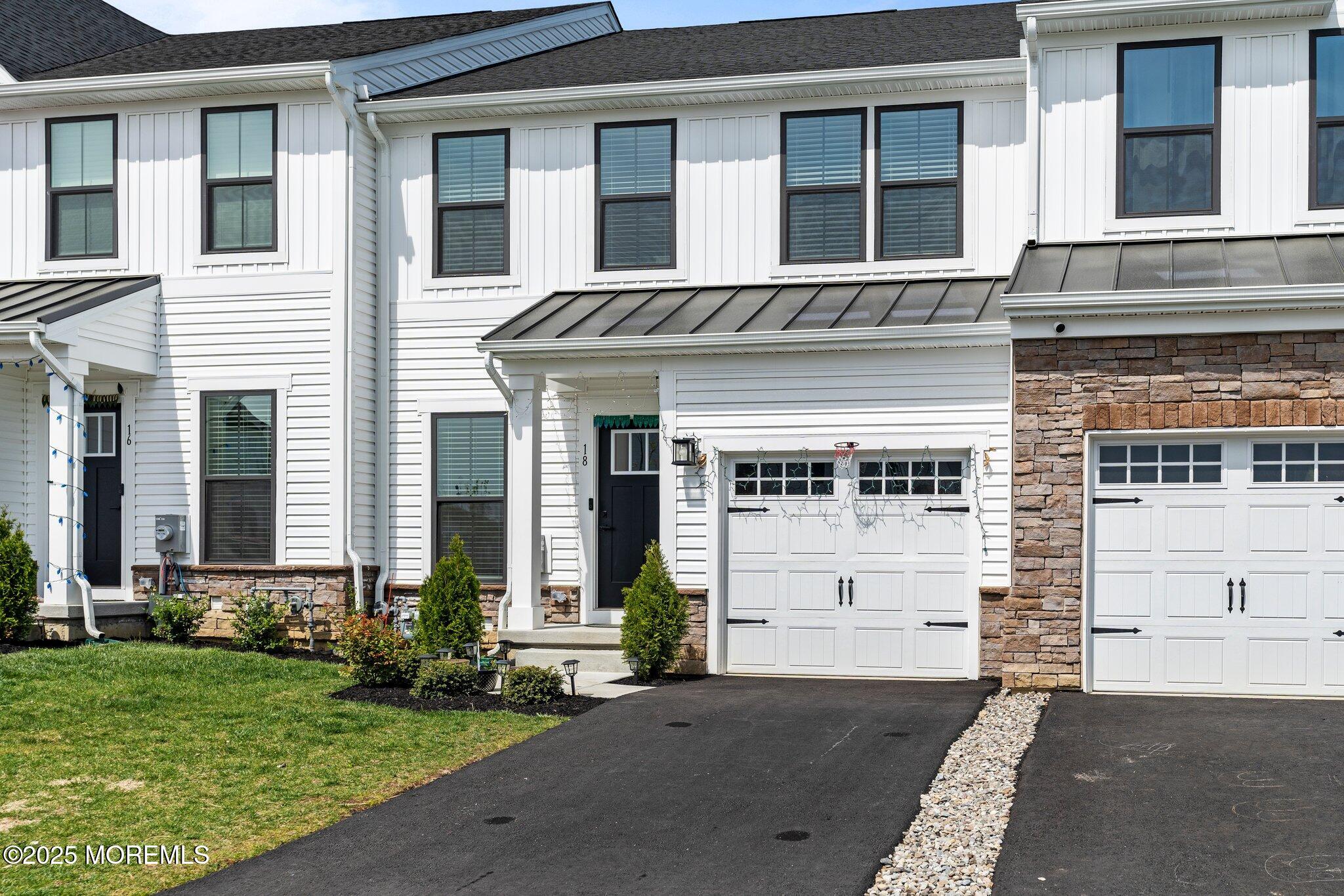 18 Rosemary Way, Mount Laurel, New Jersey image 2