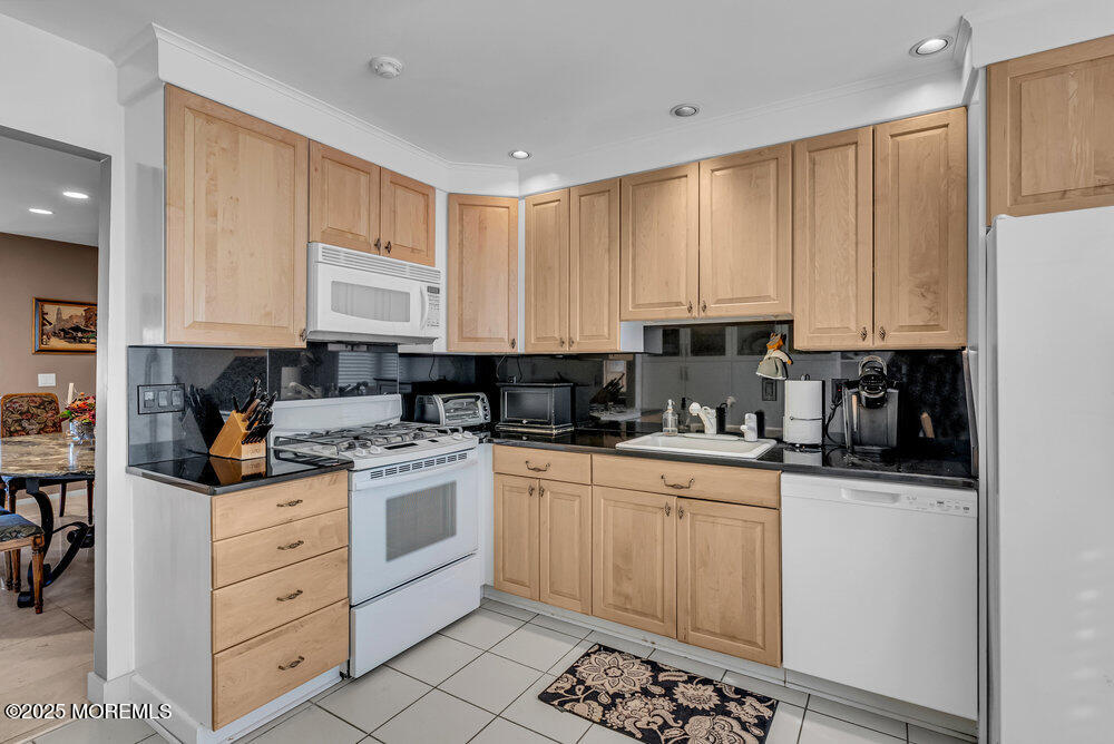 68 Ambassador Drive, Red Bank, New Jersey image 17