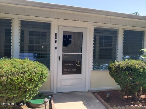 Condo For Sale - 168B Huntington Drive #B<br/> Lakewood, NJ 08701