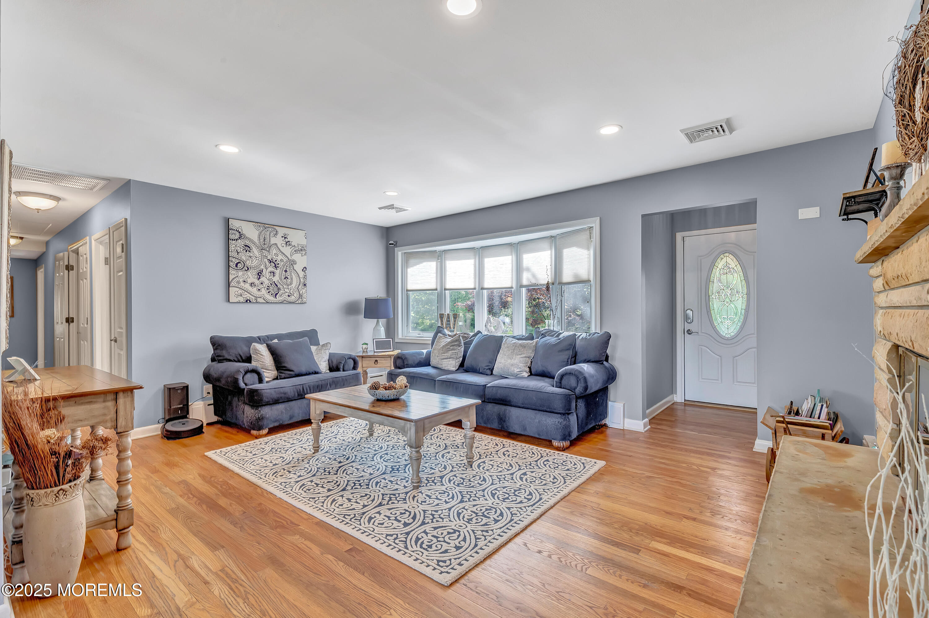 688 Woodglen Road
