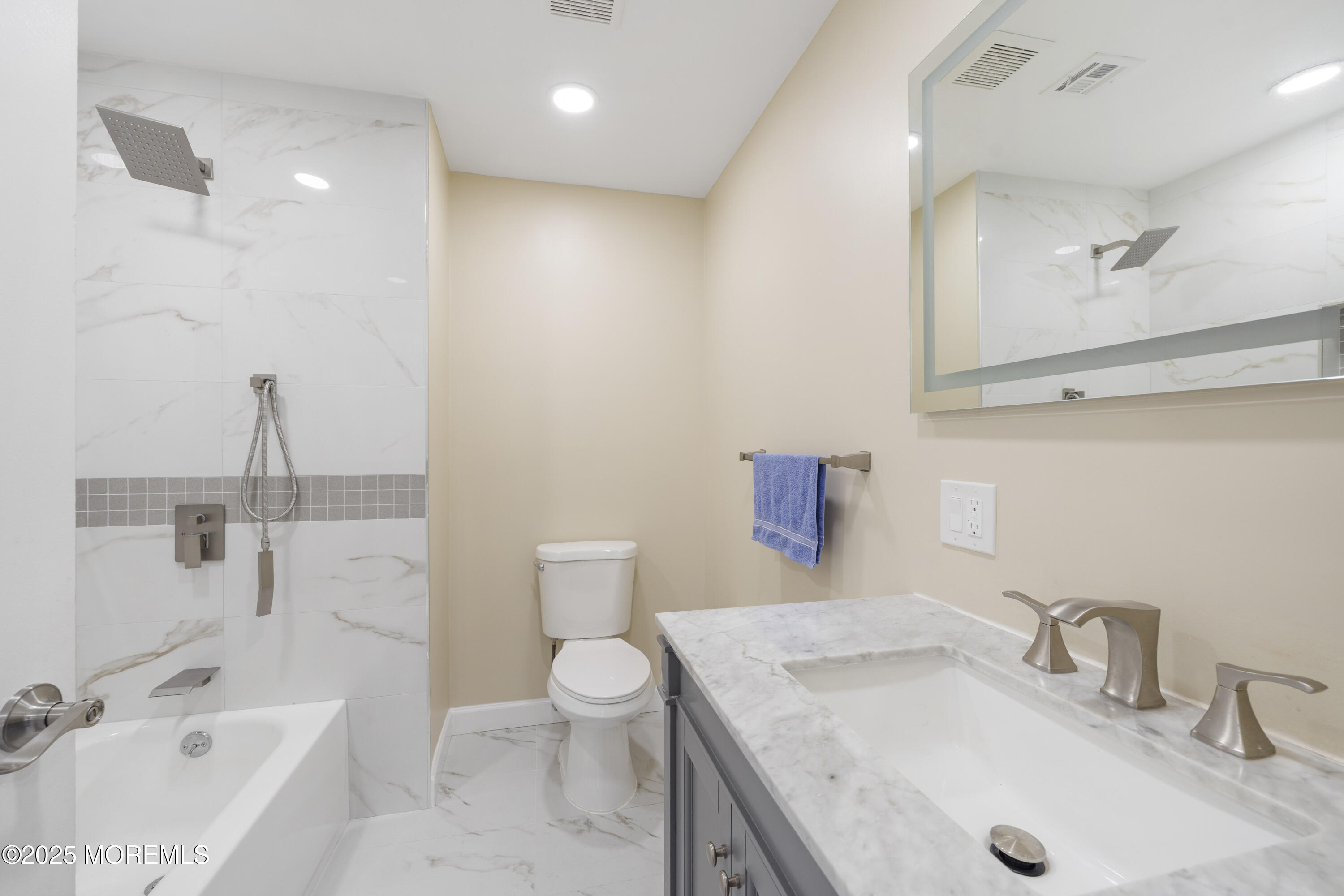 528 Jamaica Boulevard, Toms River, New Jersey image 12