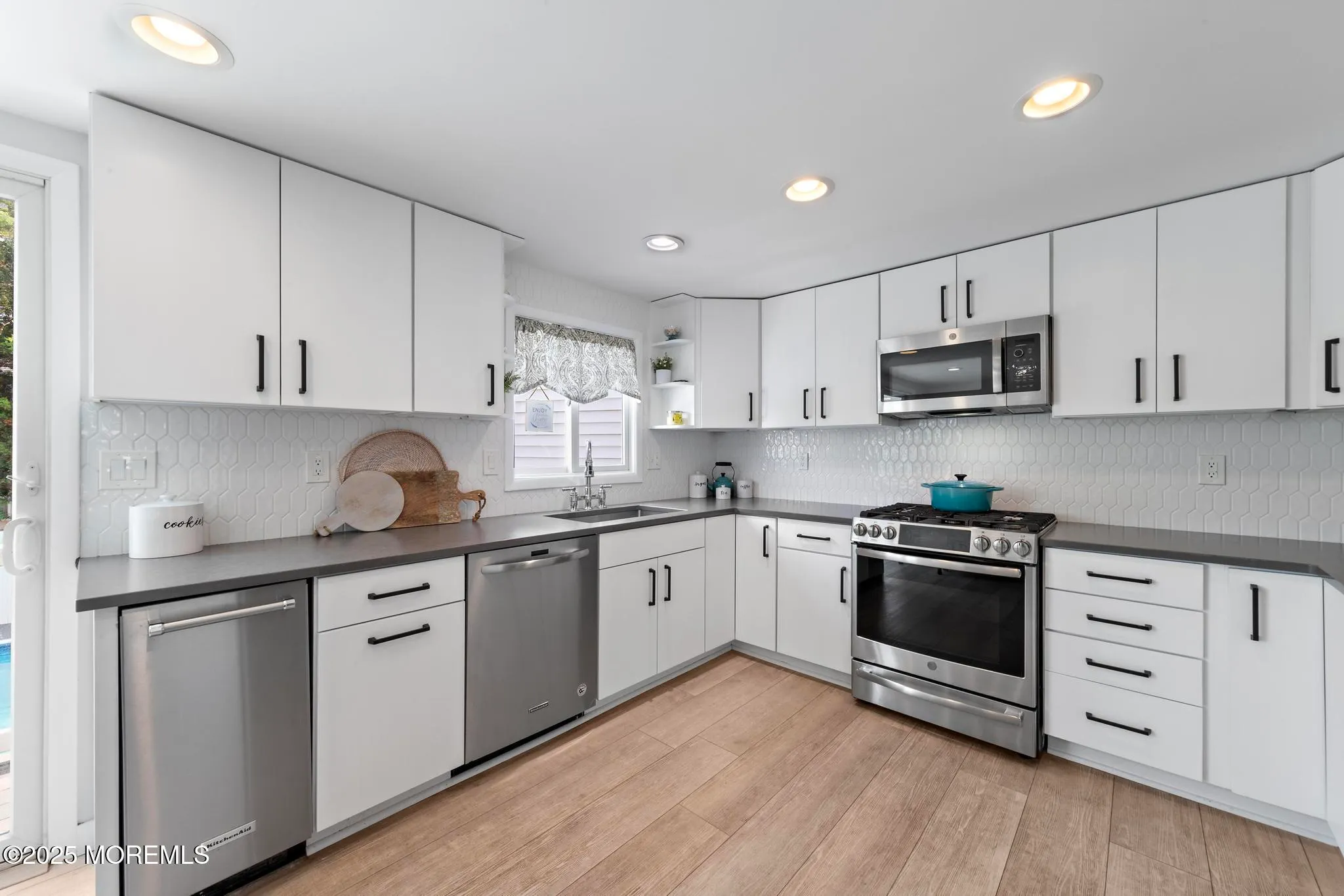 Long Beach Twp, New Jersey 08008, United States, 5 Bedrooms Bedrooms, ,3 BathroomsBathrooms,Residential,Active,159167