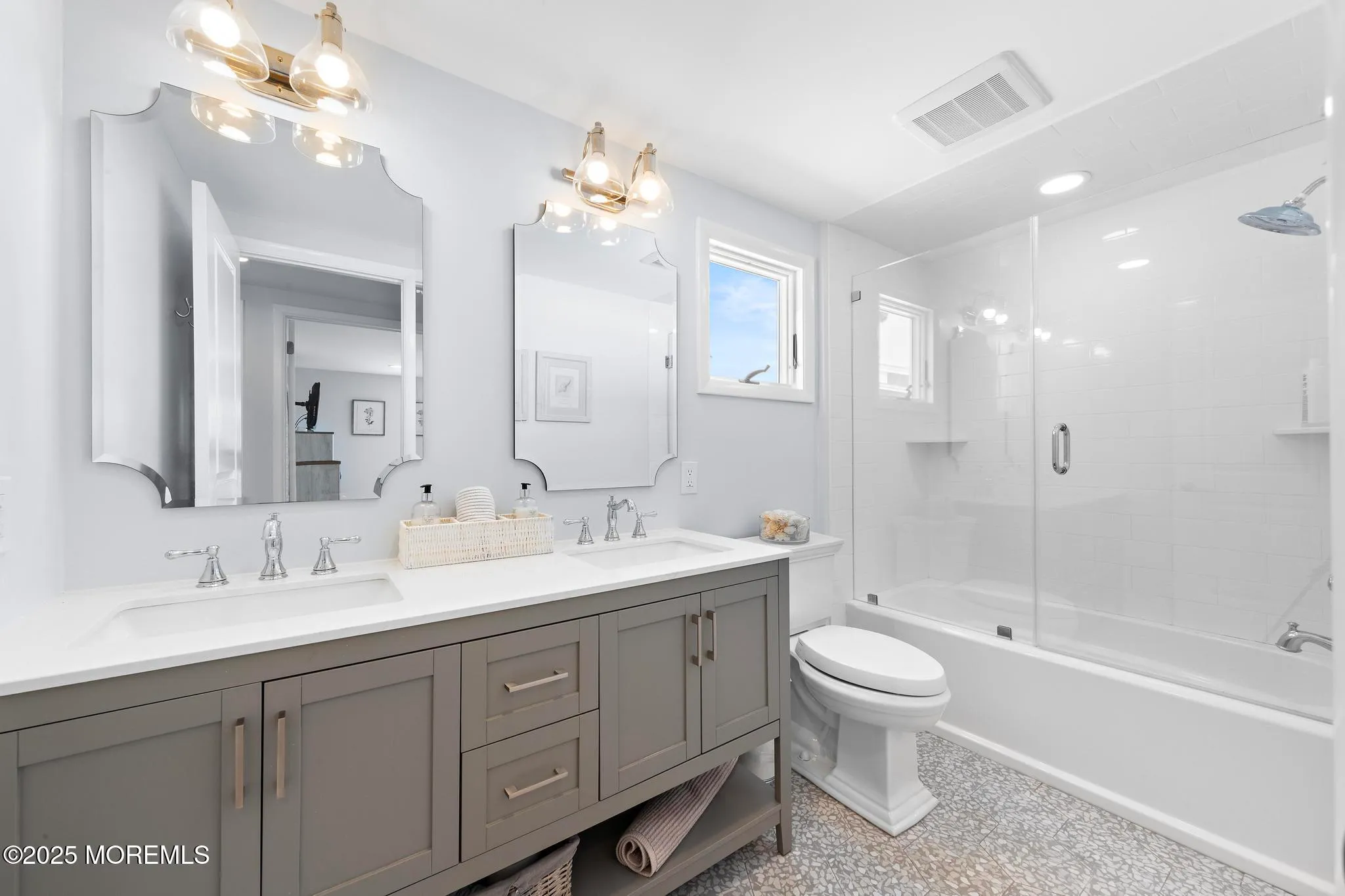 Long Beach Twp, New Jersey 08008, United States, 5 Bedrooms Bedrooms, ,3 BathroomsBathrooms,Residential,Active,159167