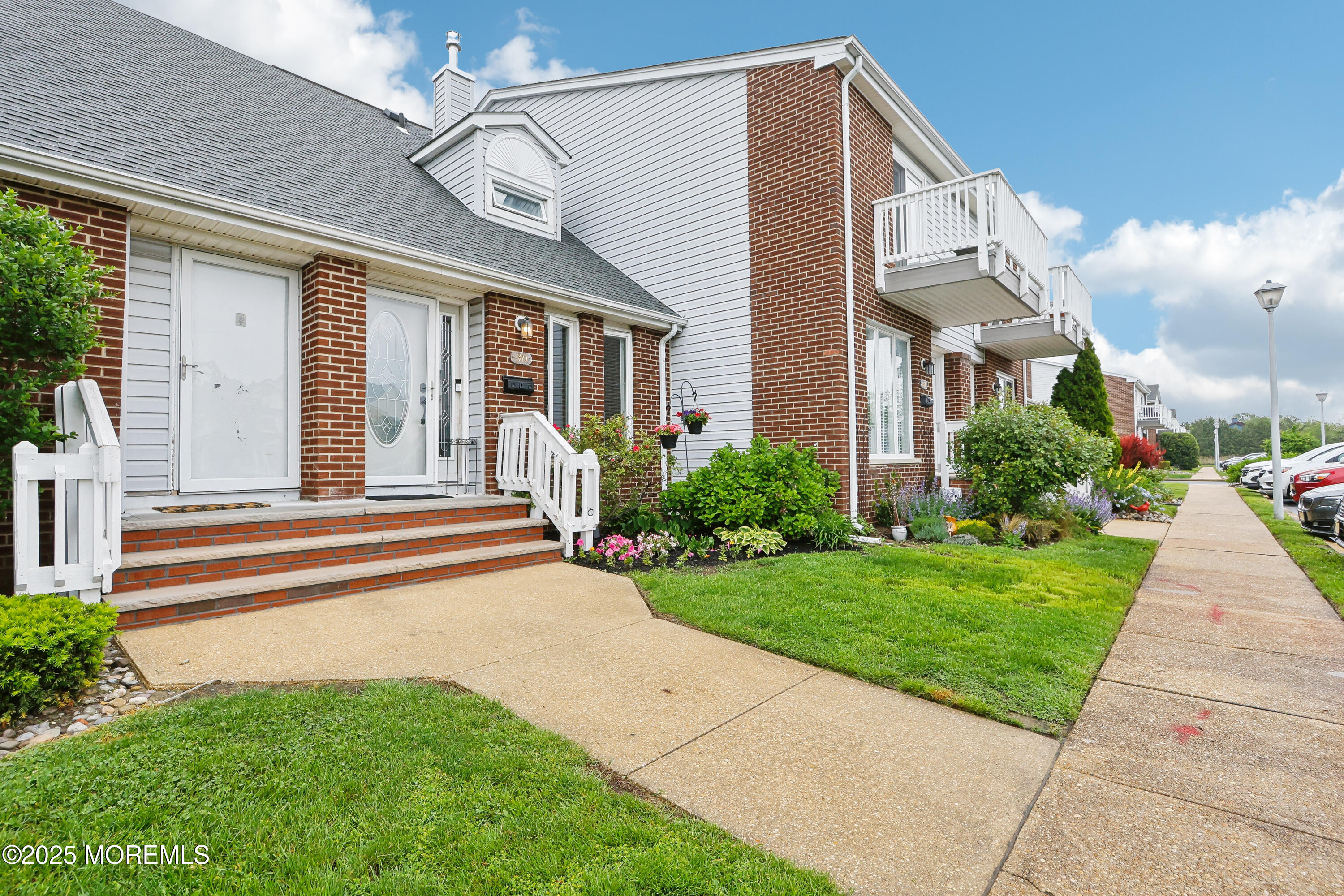 25 Meadow Avenue 30
