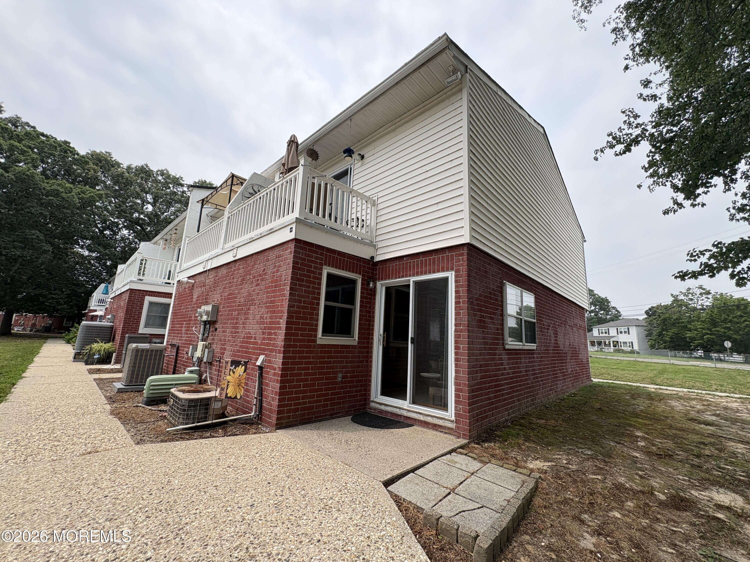 593 Garfield Avenue 20