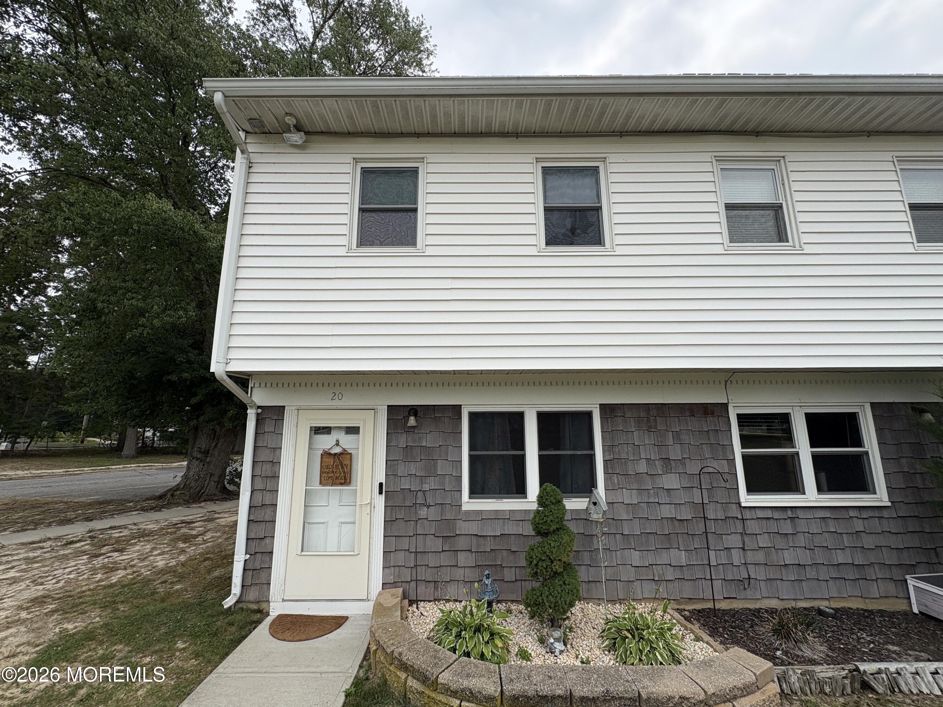 593 Garfield Avenue 20