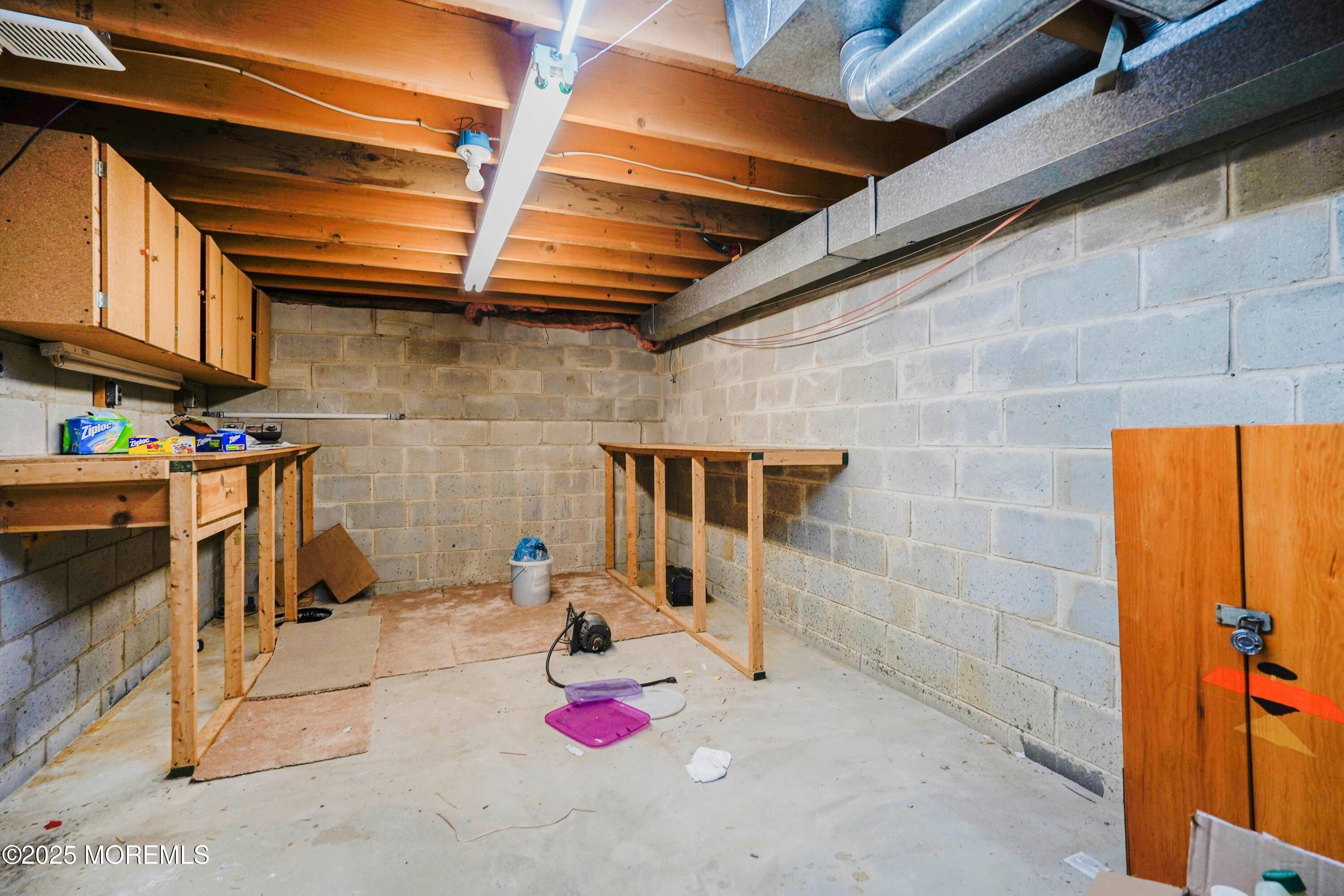 48 Davids Lane, Howell, New Jersey image 25