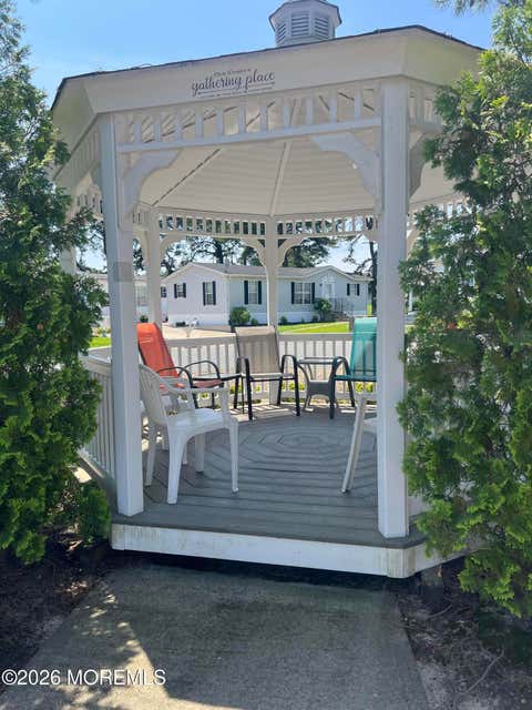 Homes For Sale - 115 Briarwood Court<br/> Ocean County, Whiting, NJ 08759