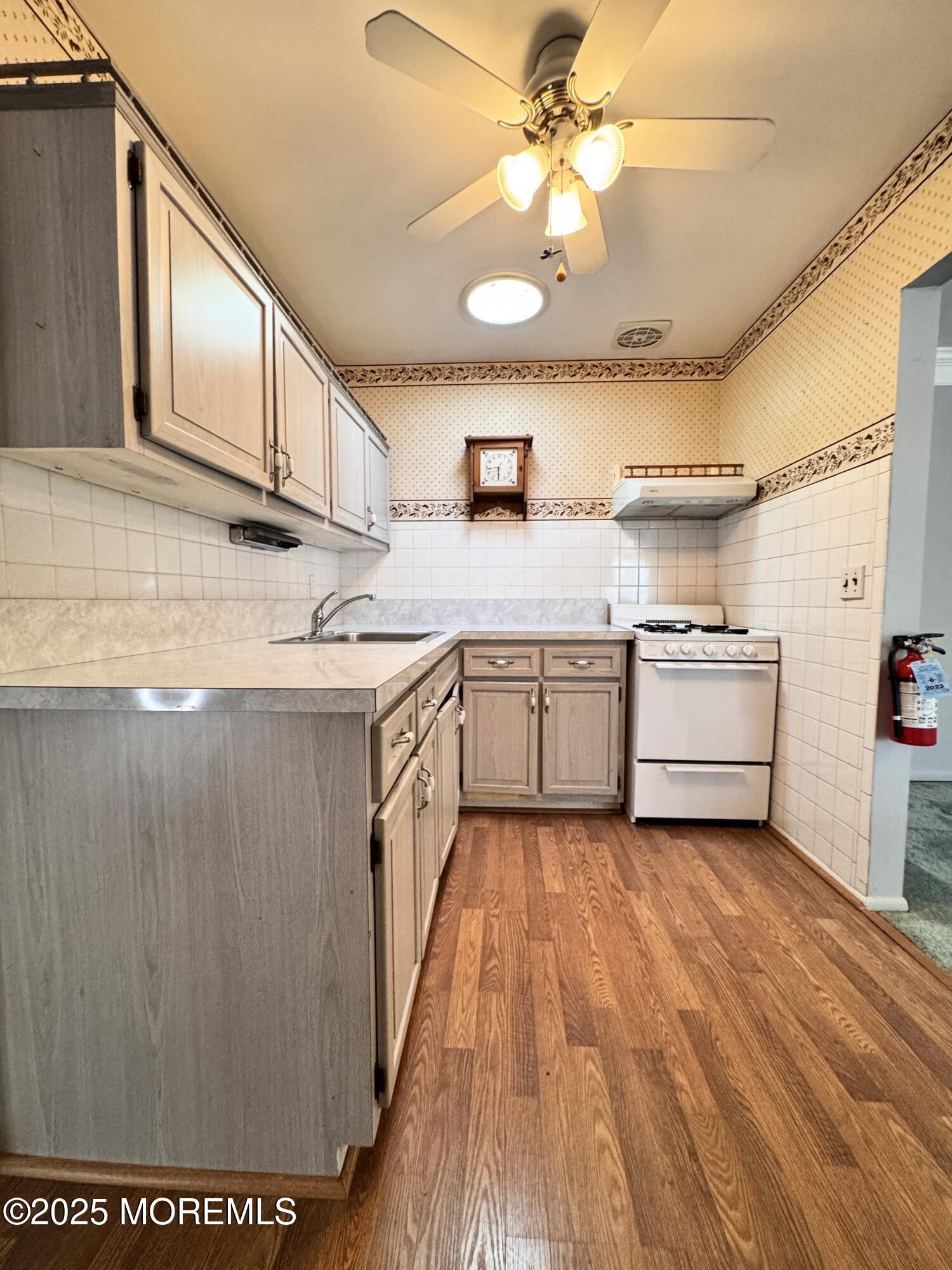 4 D N Cypress Street, Toms River, South Dakota image 10