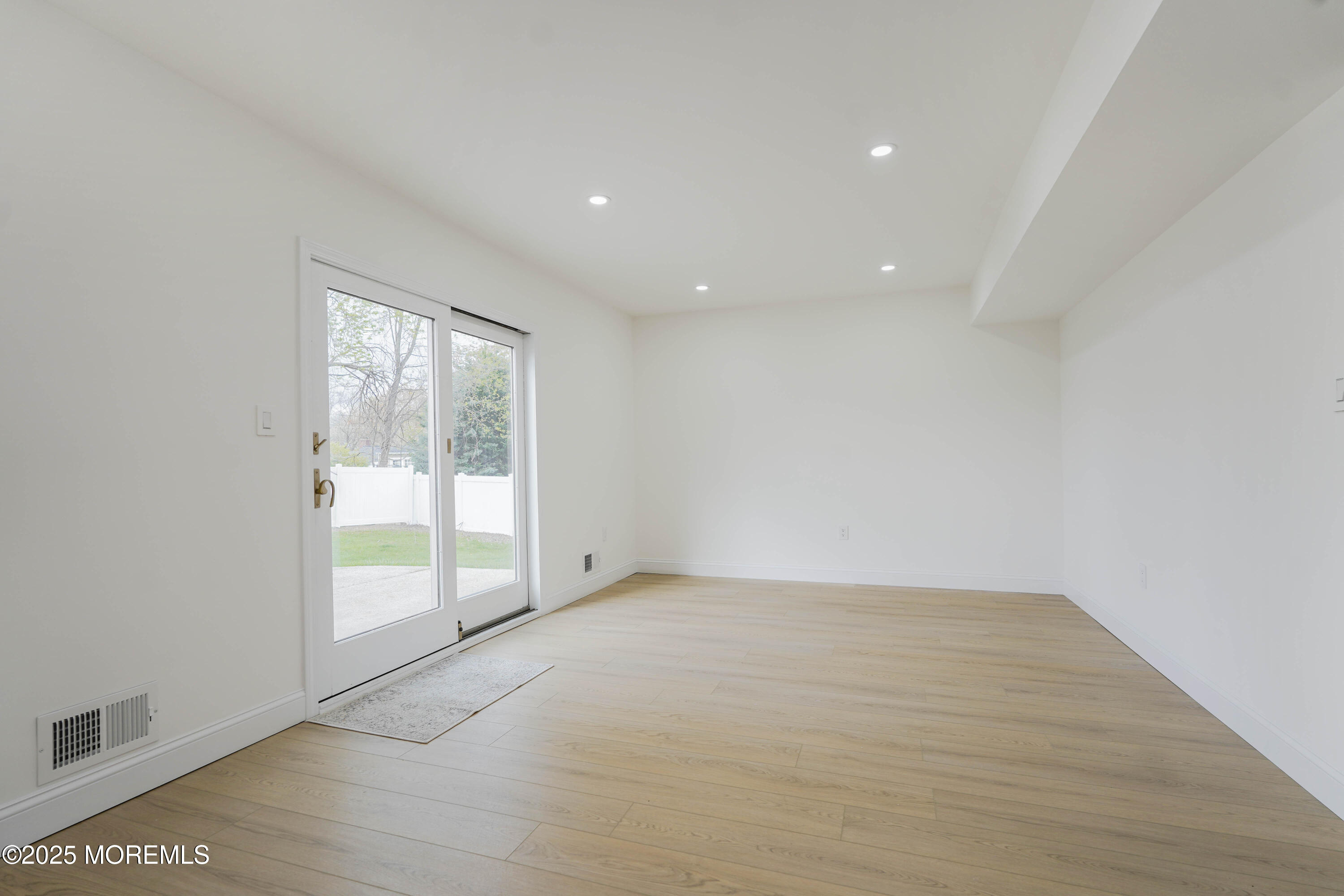 223 Alden Court, Aberdeen, New Jersey image 19