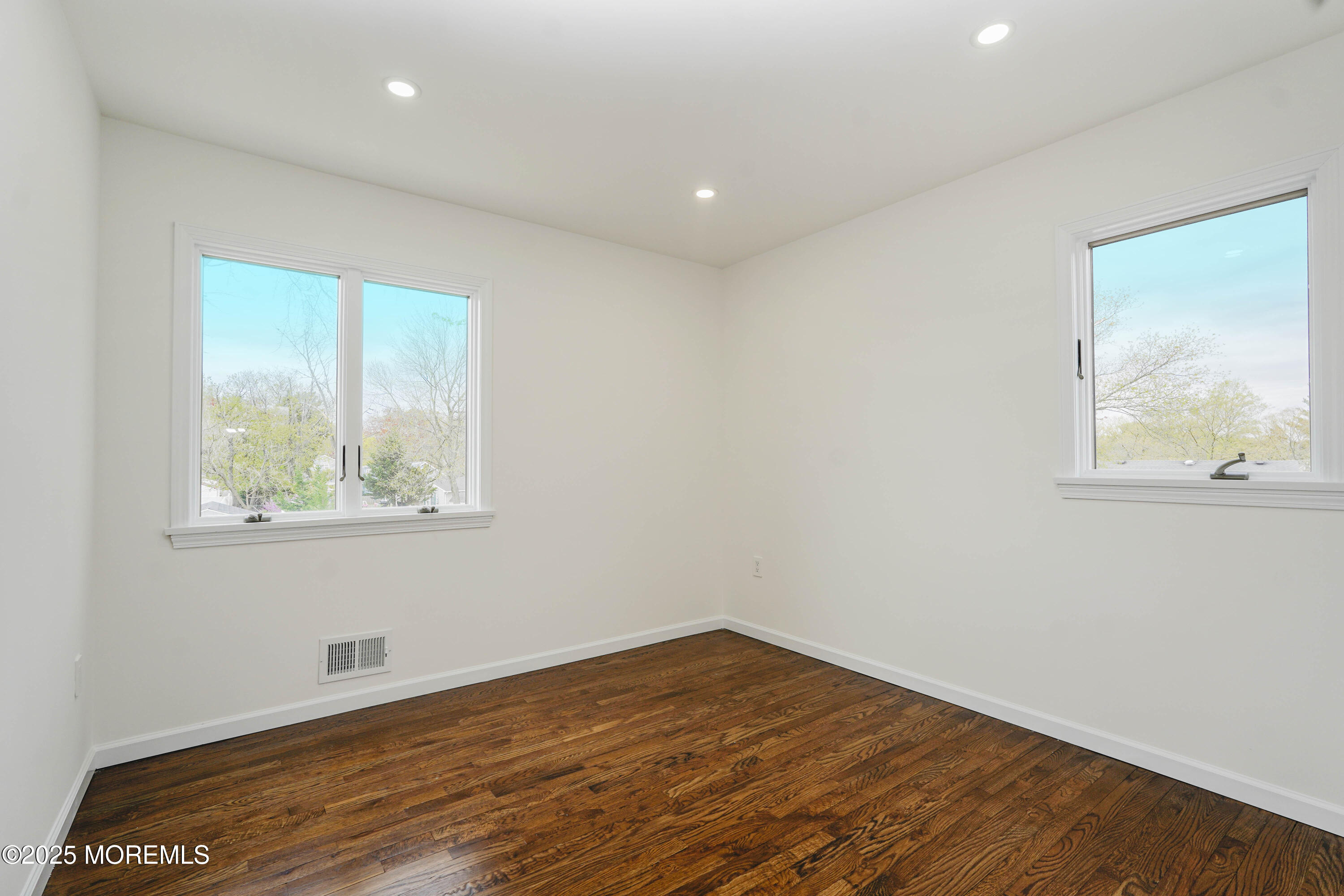 223 Alden Court, Aberdeen, New Jersey image 33
