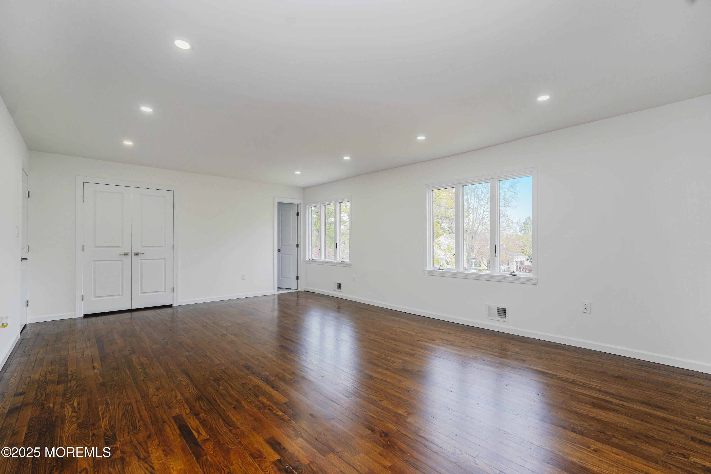 223 Alden Court, Aberdeen, New Jersey image 27