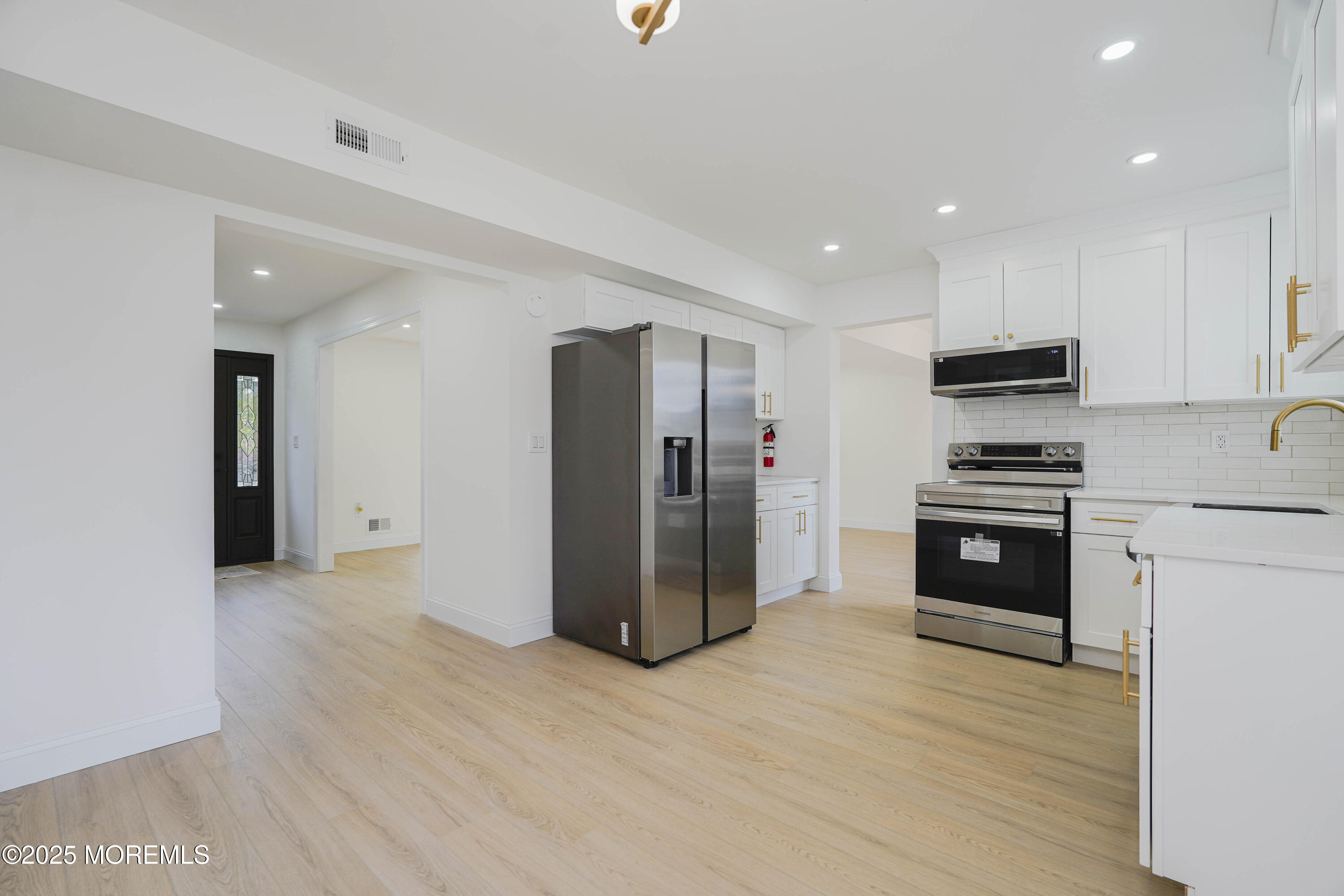 223 Alden Court, Aberdeen, New Jersey image 15
