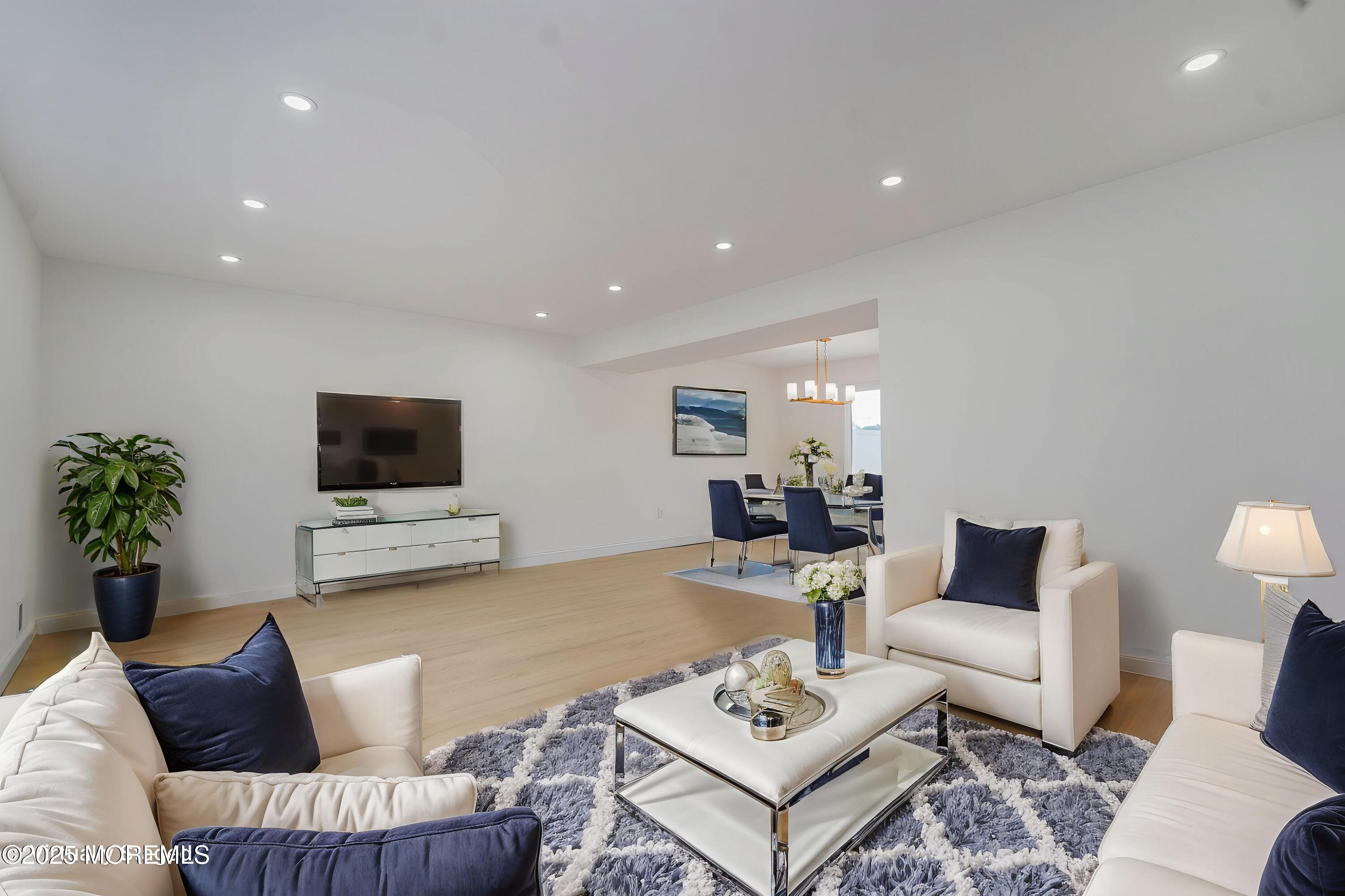 223 Alden Court, Aberdeen, New Jersey image 5