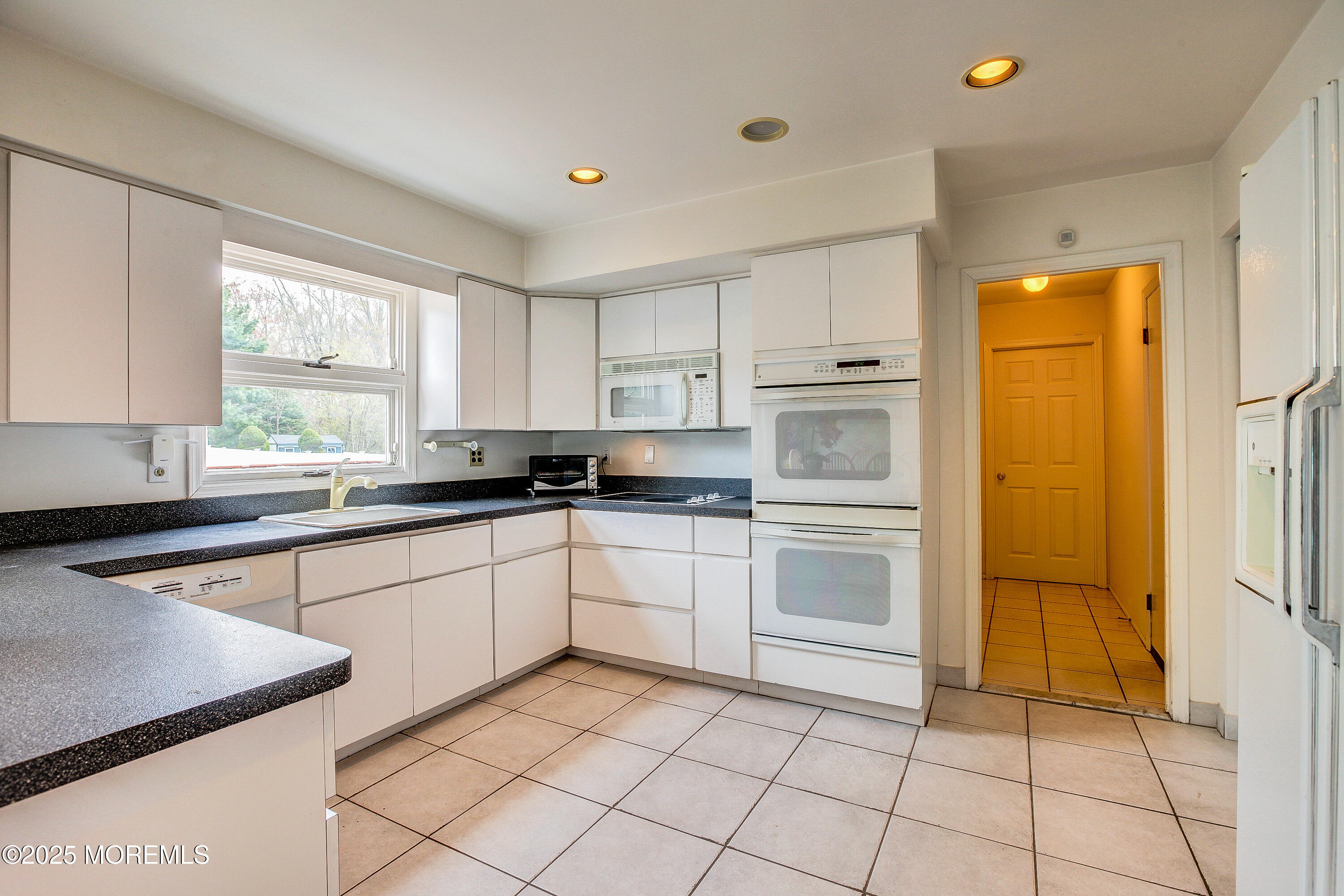 26 Washington Avenue, Morganville, New Jersey image 8
