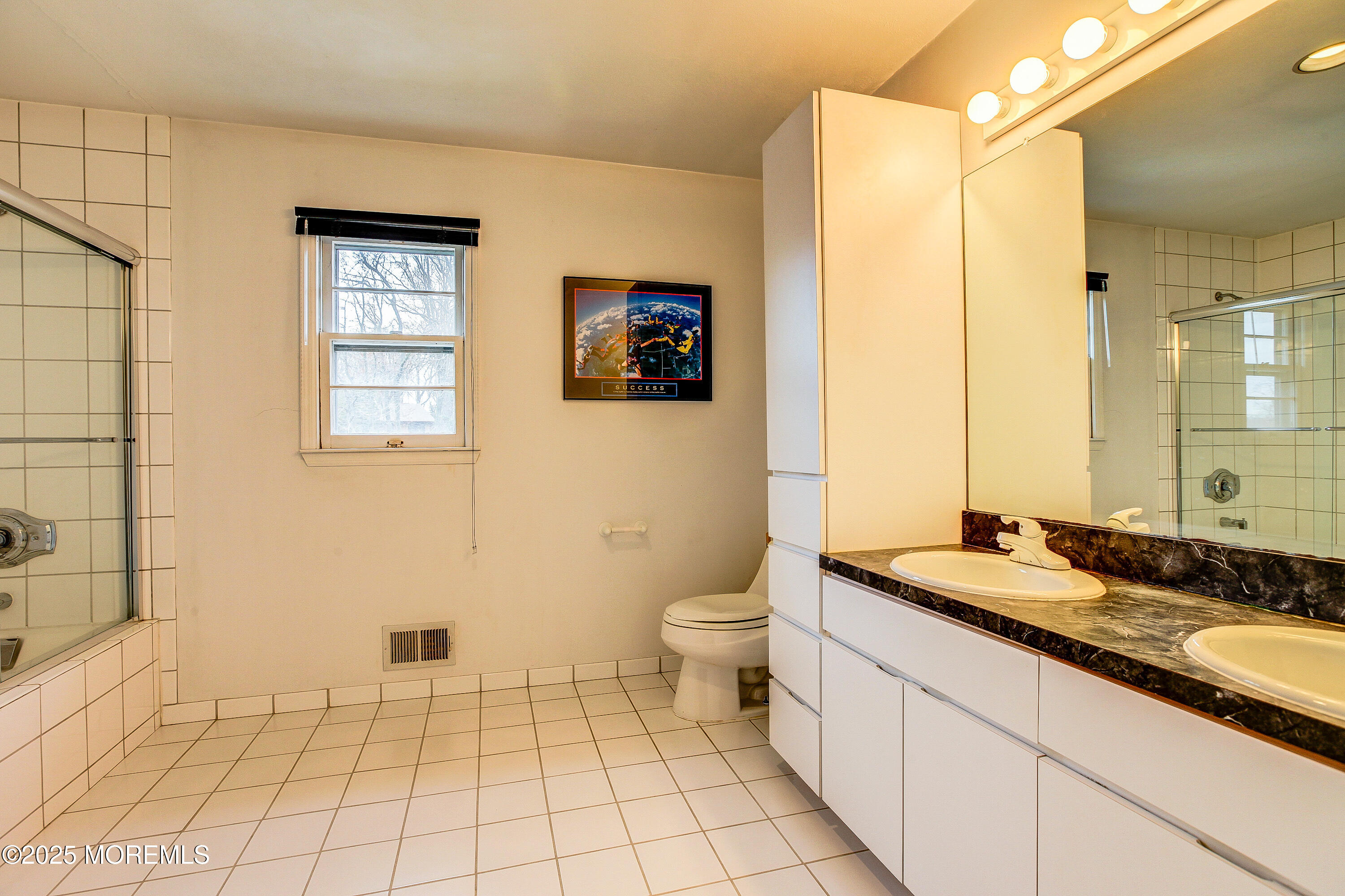 26 Washington Avenue, Morganville, New Jersey image 17