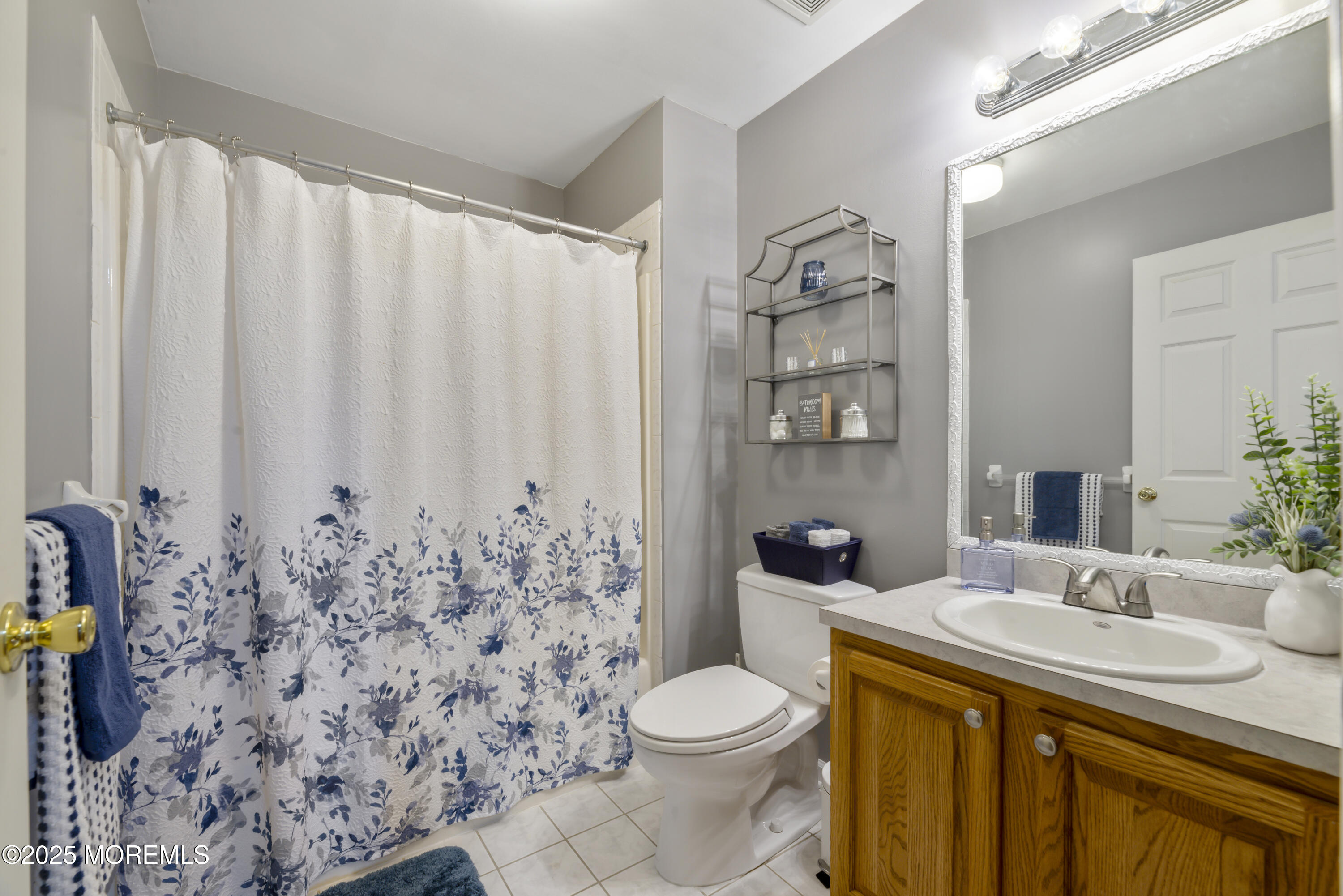 205 Russell Street, Woodbridge, New Jersey image 23