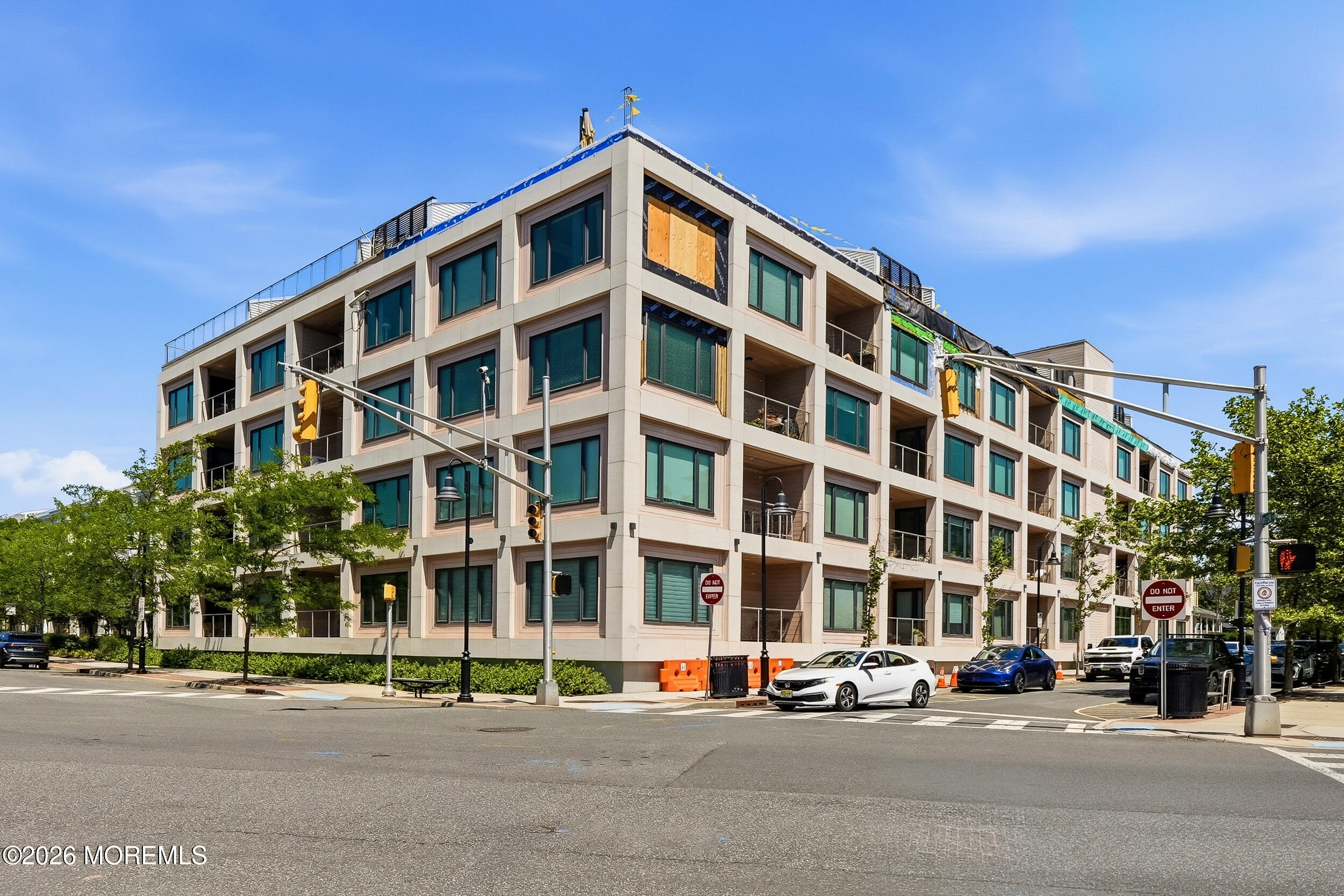 601 Heck Street 101