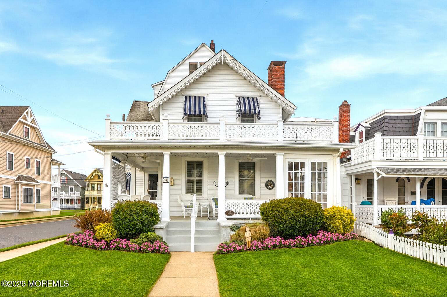 15 Bath Avenue