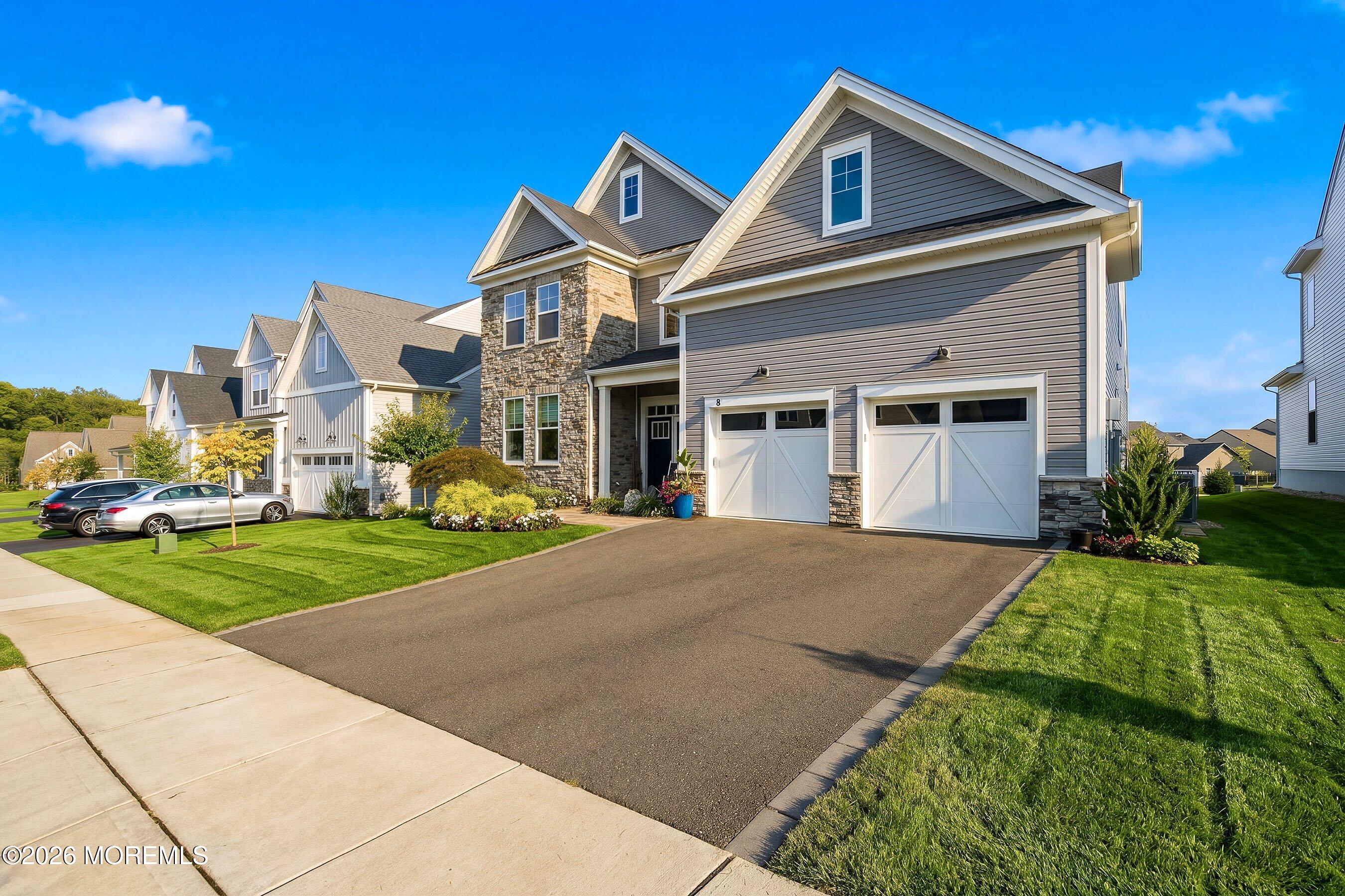 8 Ashlynn Court