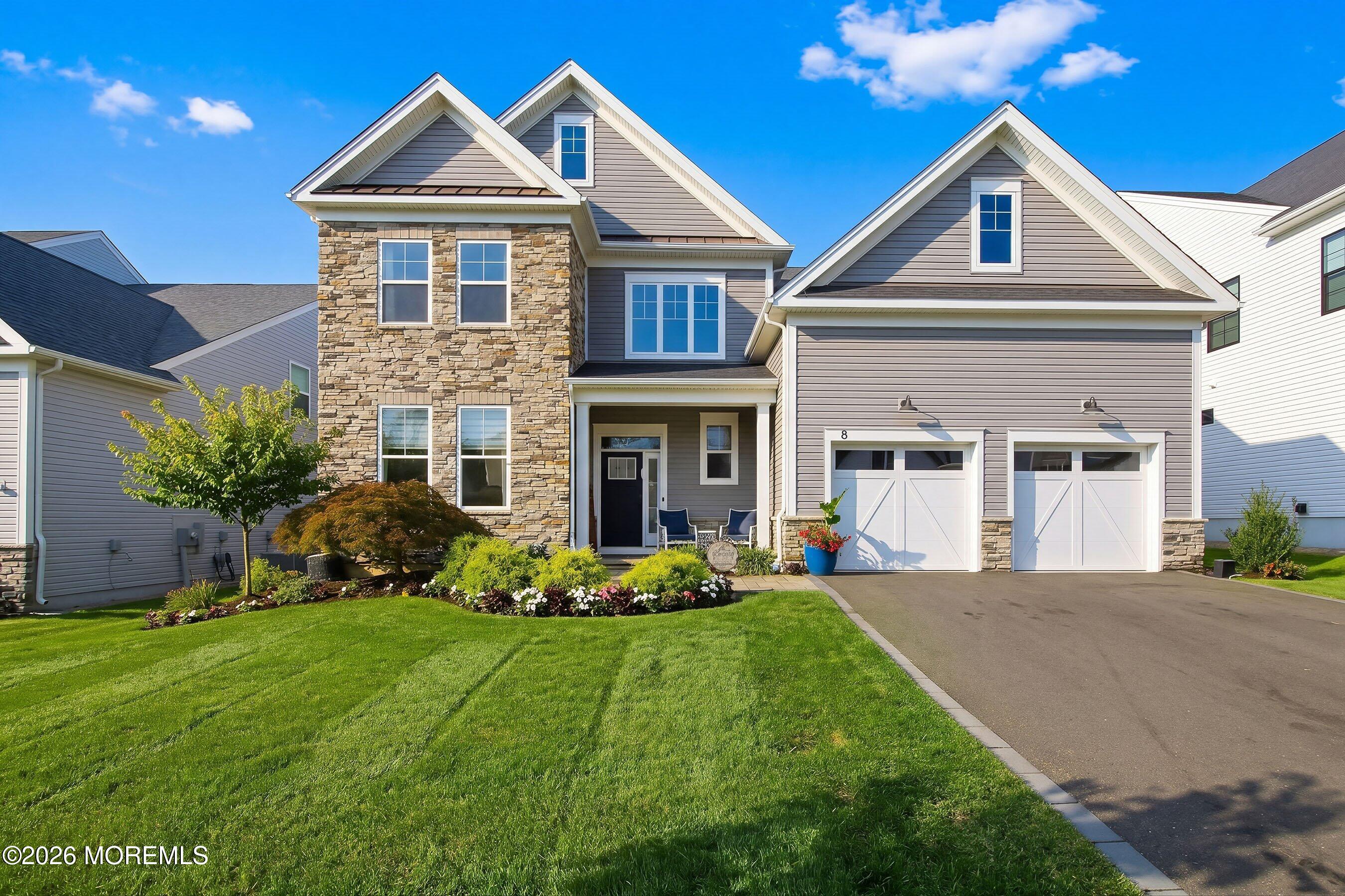 8 Ashlynn Court