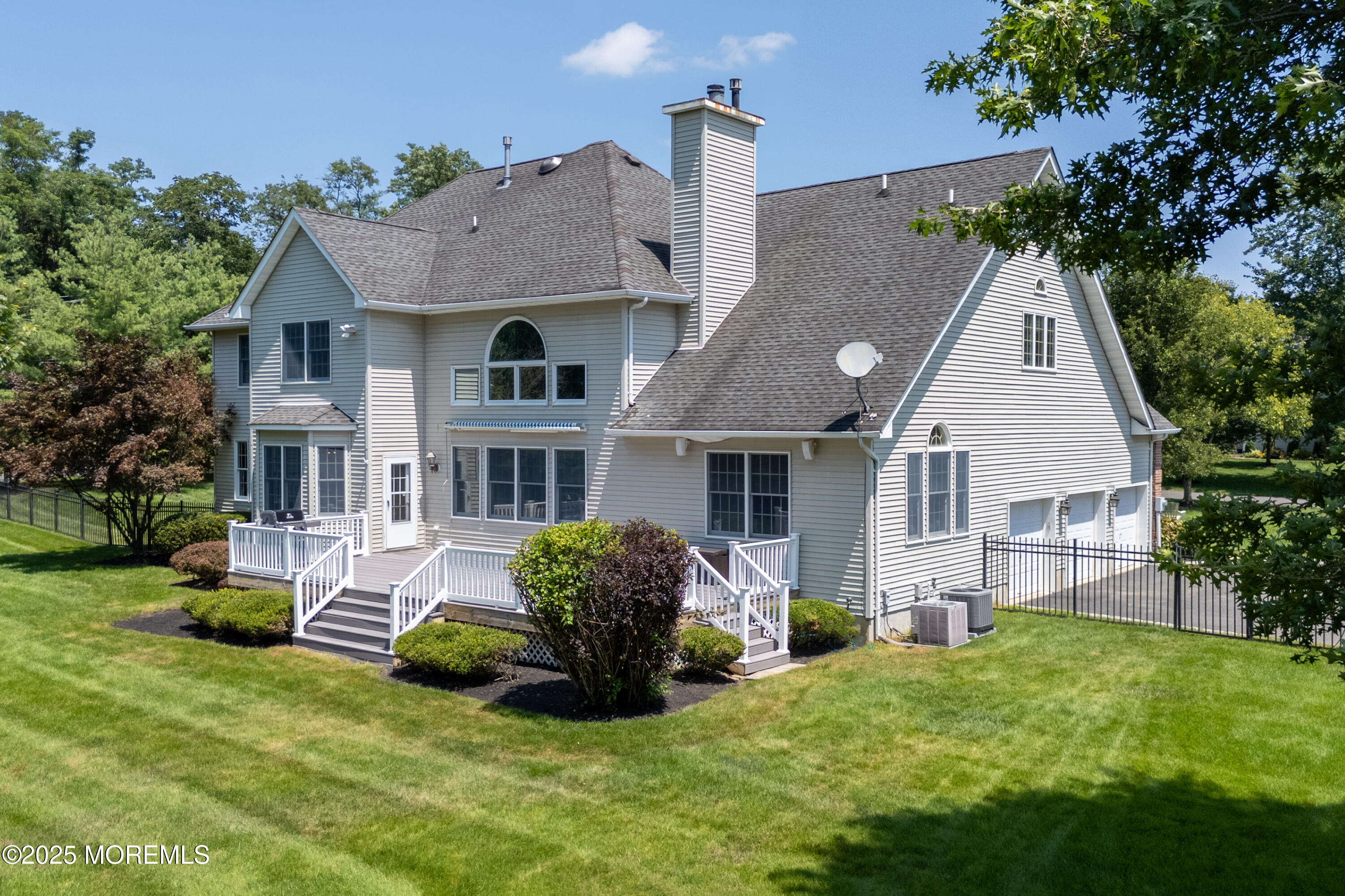 2 Sterling Court