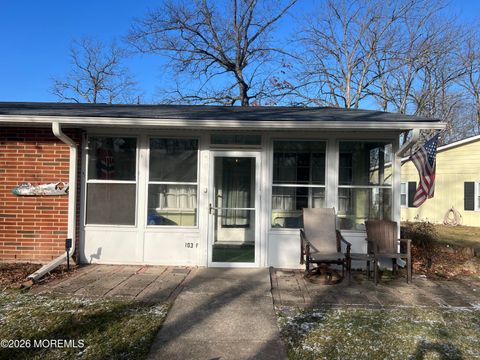 103F Edinburgh Lane Lakewood NJ 08701