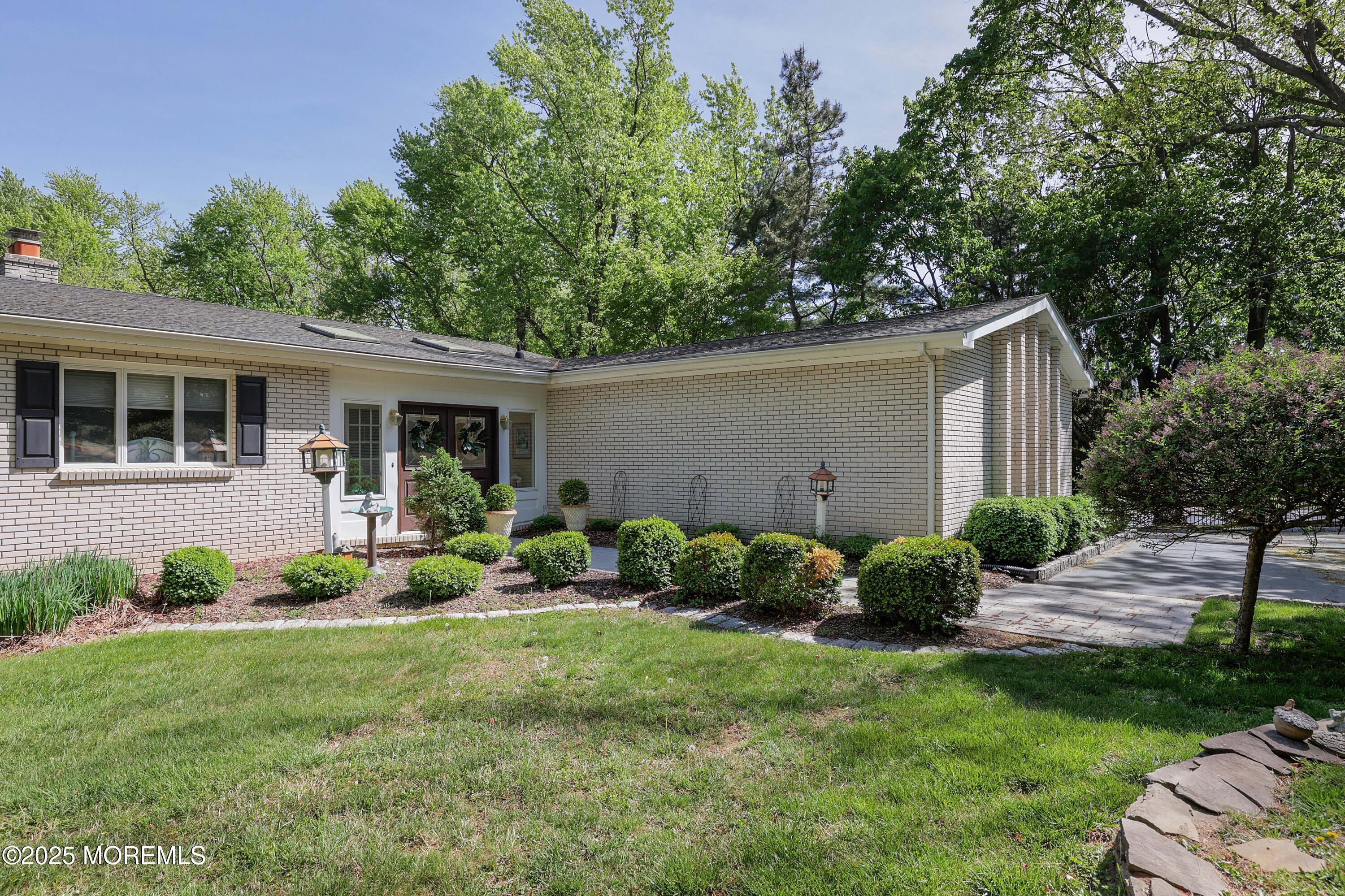 68 Middletown Road, Holmdel, New Jersey image 1