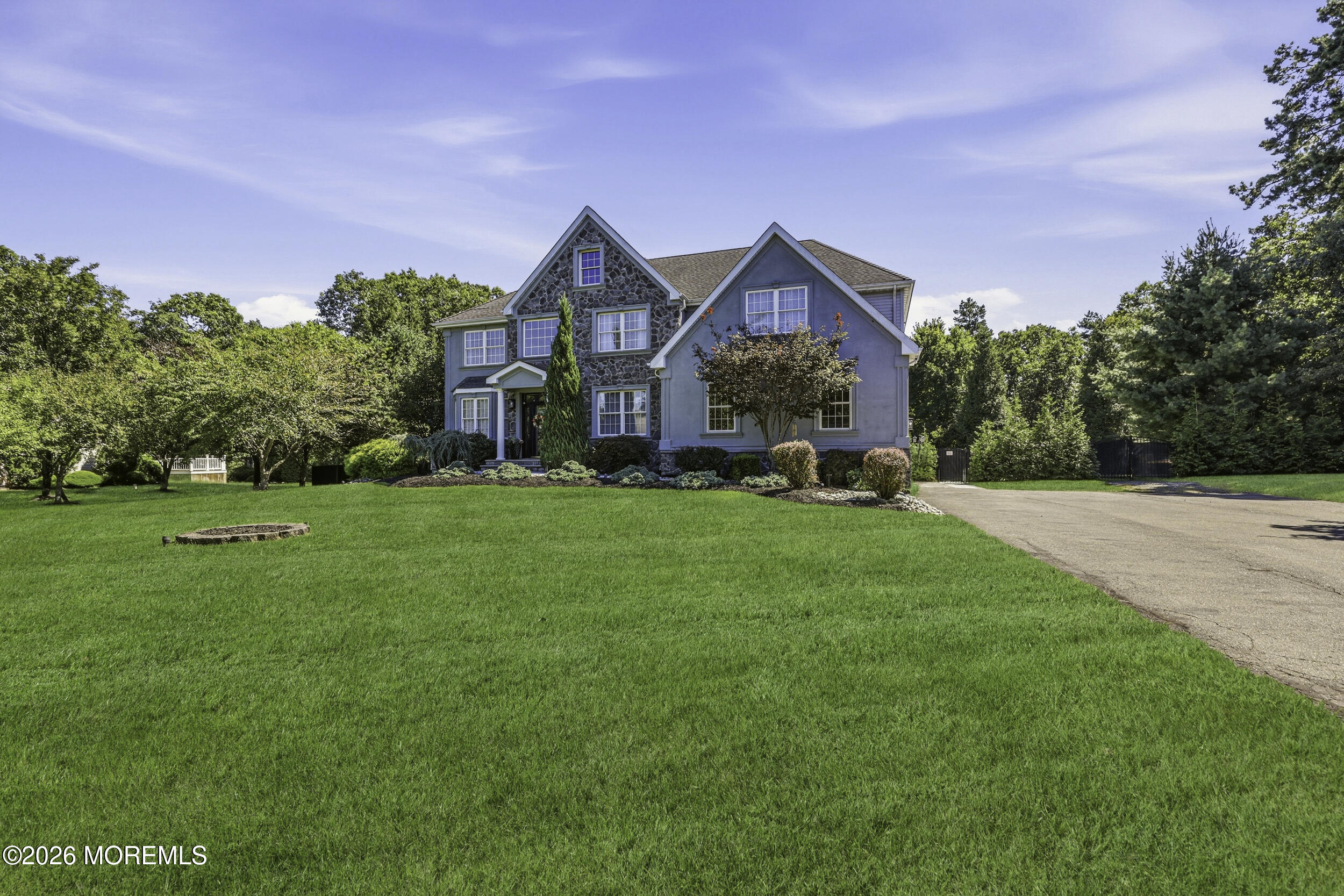 11 Swallow Tail Court