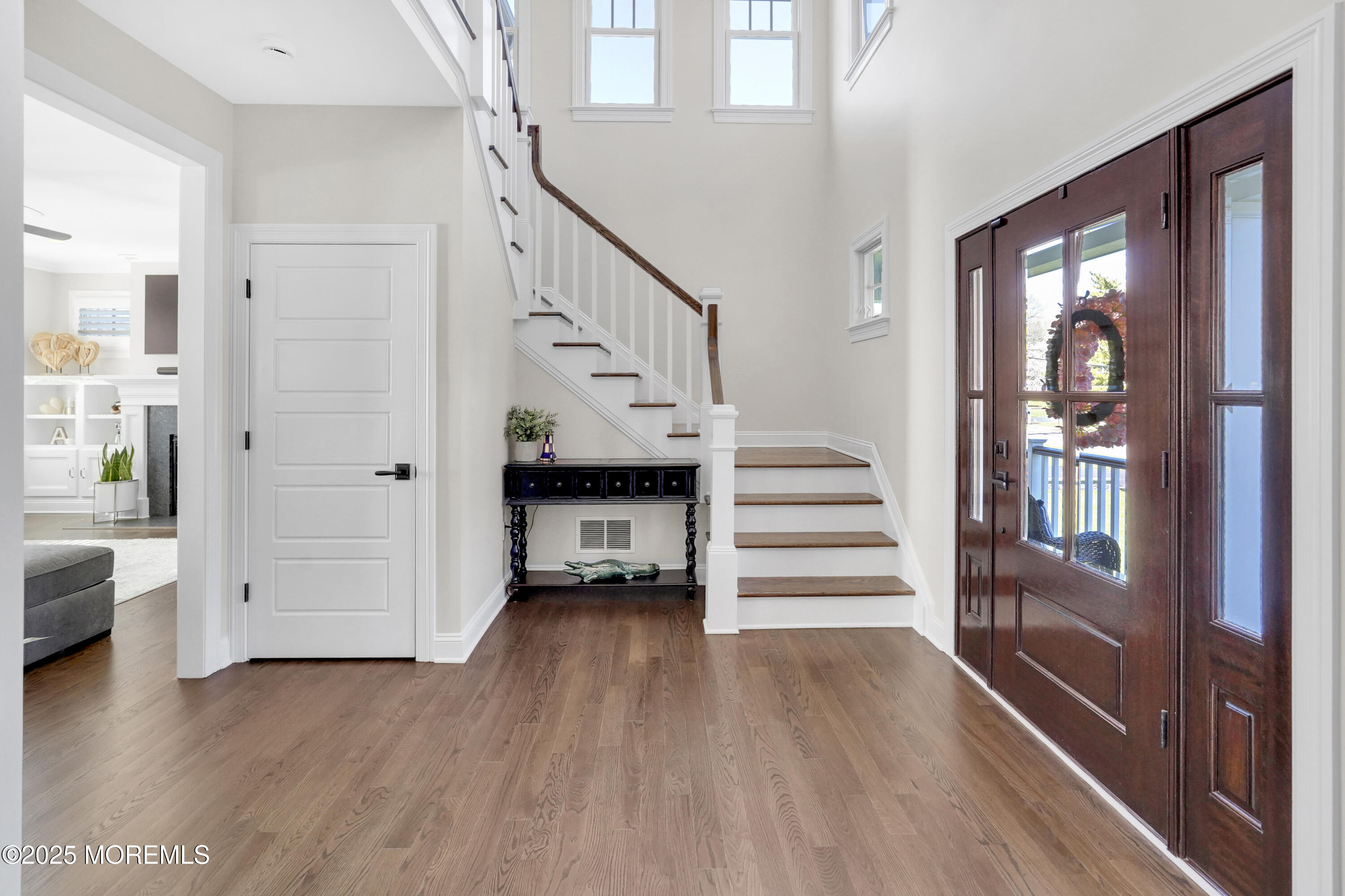 16 Winding Way Way, Little Silver, New Jersey image 4